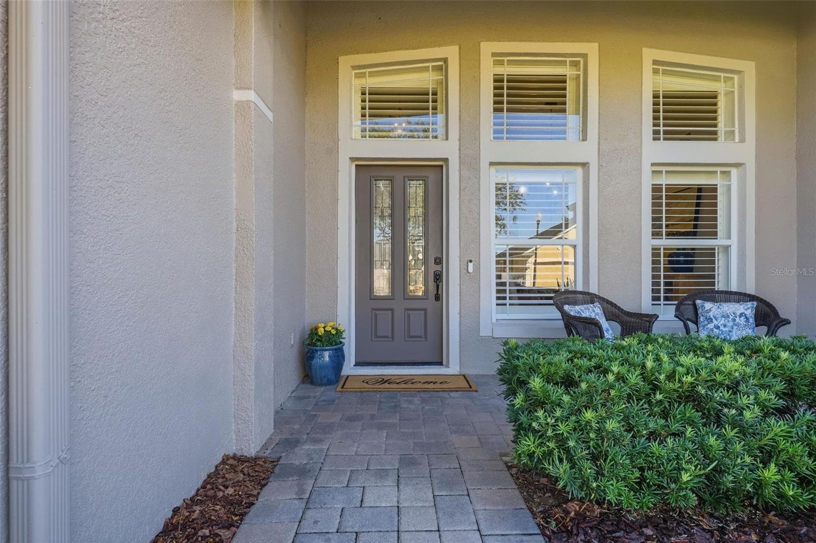 FRONT WALKWAY AND FRONT DOOR - 13850 BLUEWATER CIR, ORLANDO