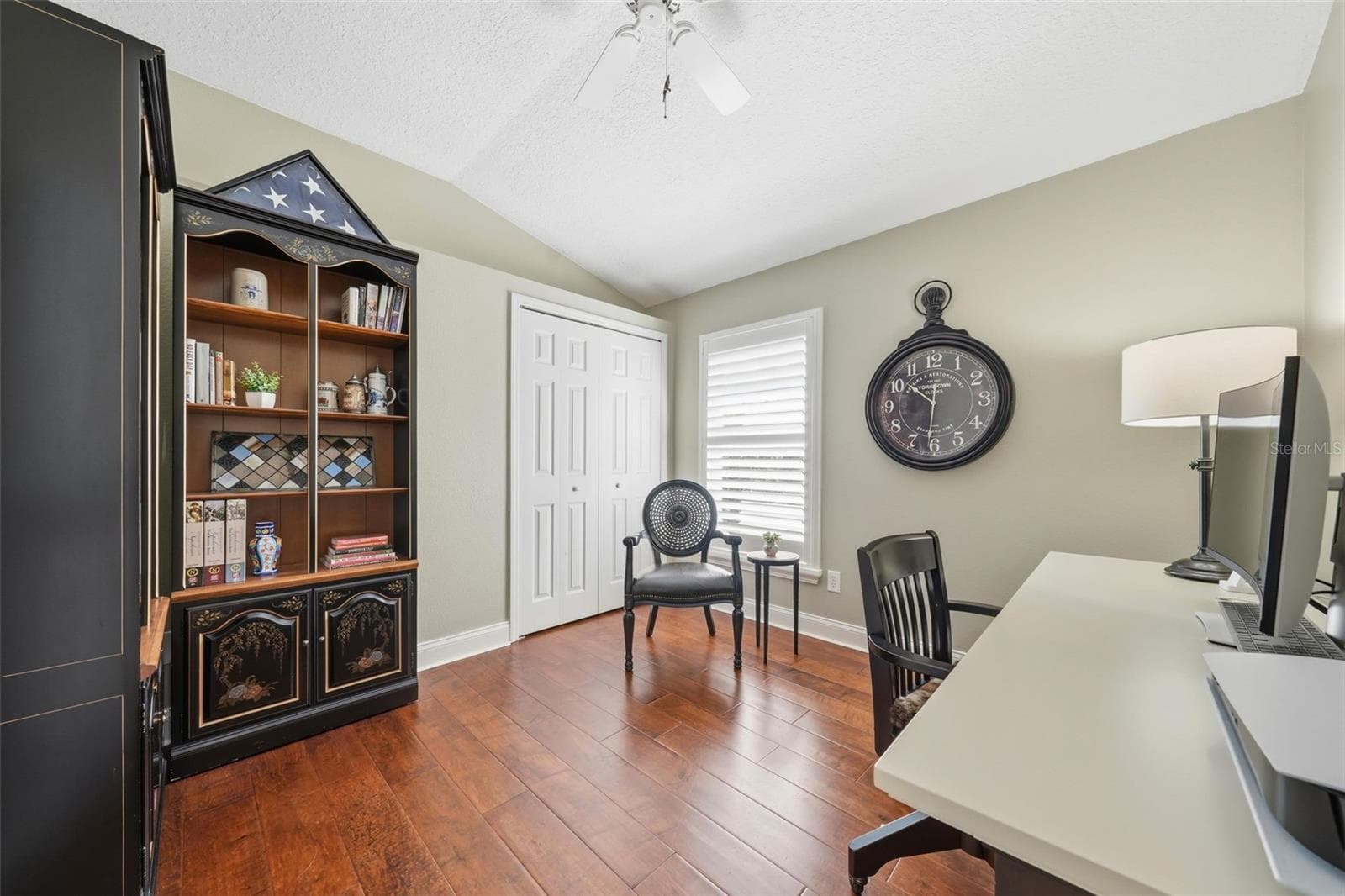 BEDROOM BEING USED AS AN OFFICE - 13850 BLUEWATER CIR, ORLANDO