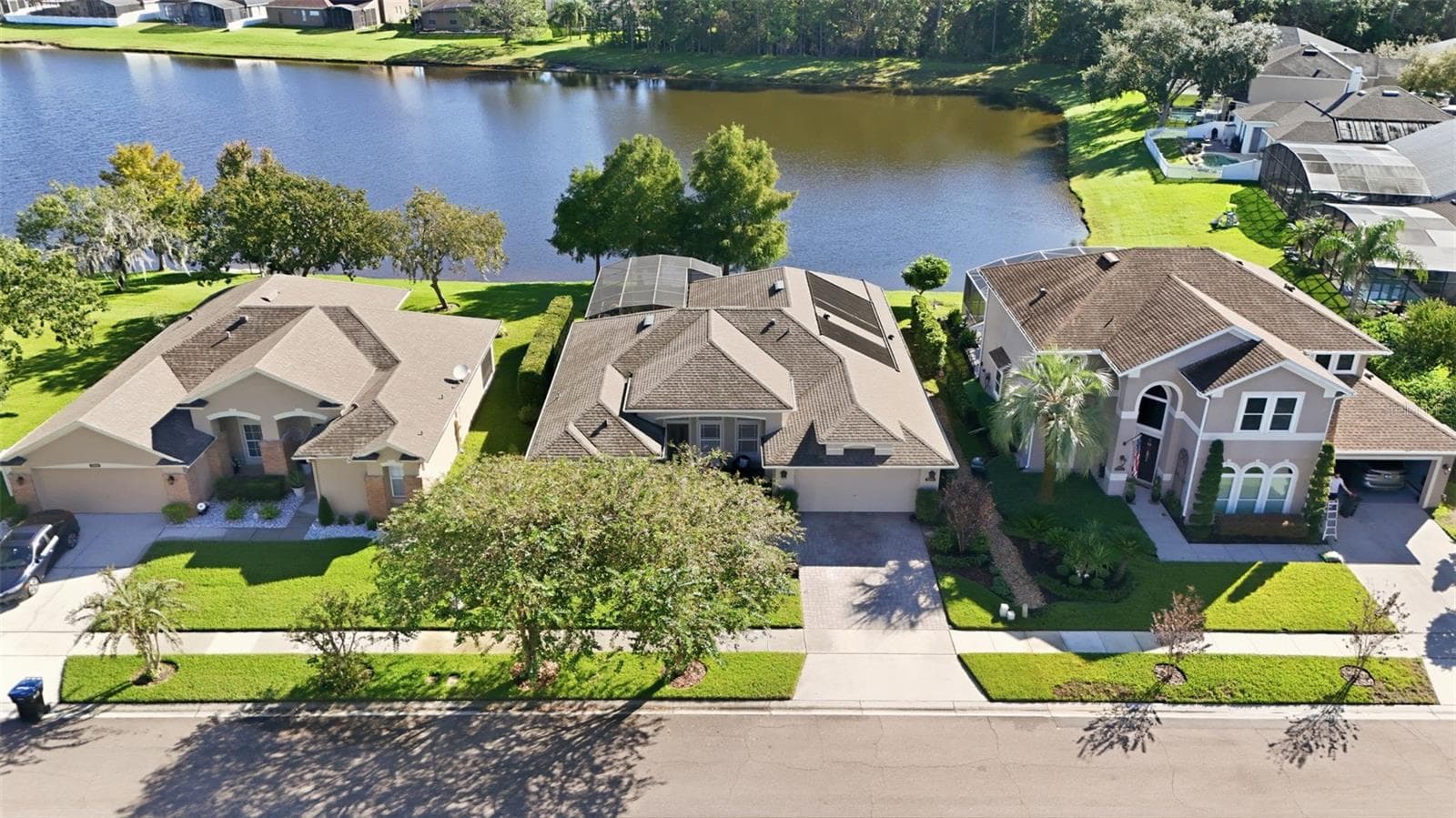 AERIAL VIEW OF THE FRONT - 13850 BLUEWATER CIR, ORLANDO