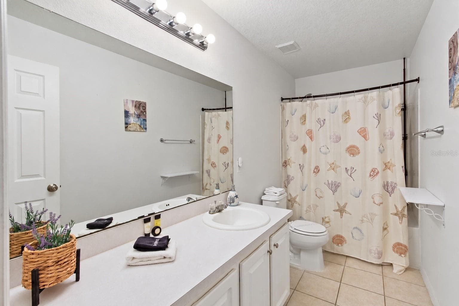 Single Family Residence at 131 WILLOW VIEW DR, DAVENPORT, photo 20 of 25