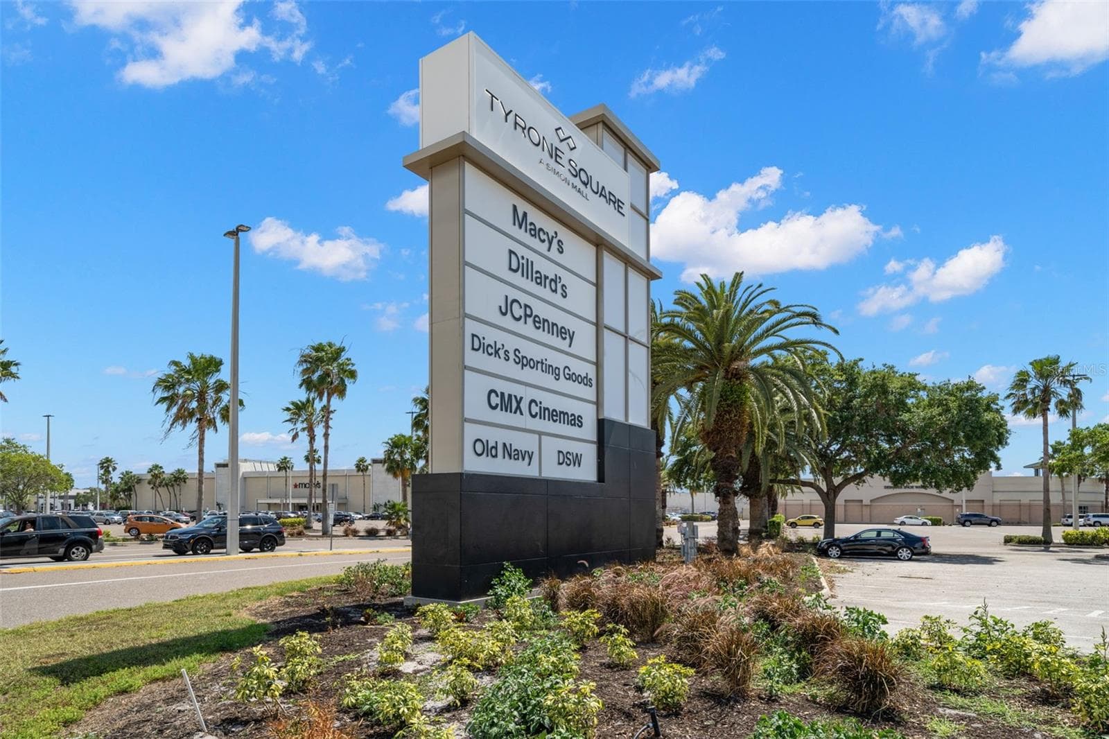 Tyrone Mall - 7 Minutes from the home - 5062 80TH LN N, ST PETERSBURG