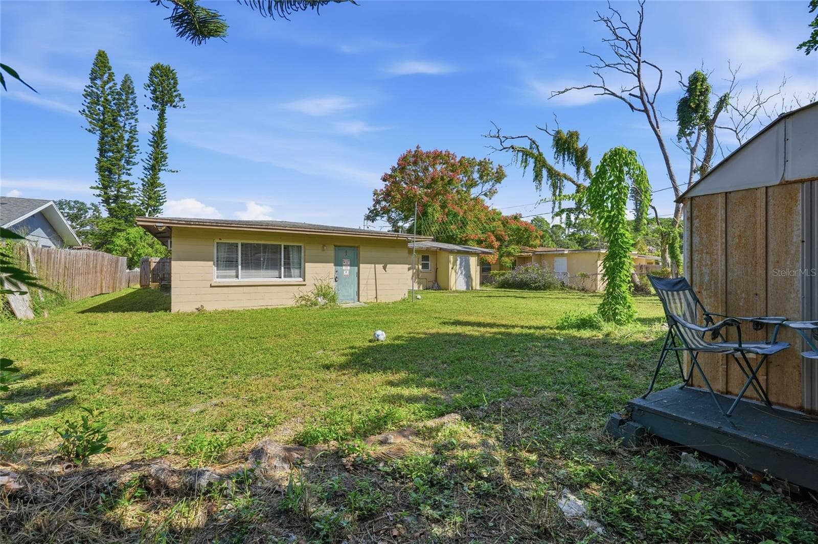 Duplex at 2418 51ST AVENUE DR W, BRADENTON, photo 6 of 52