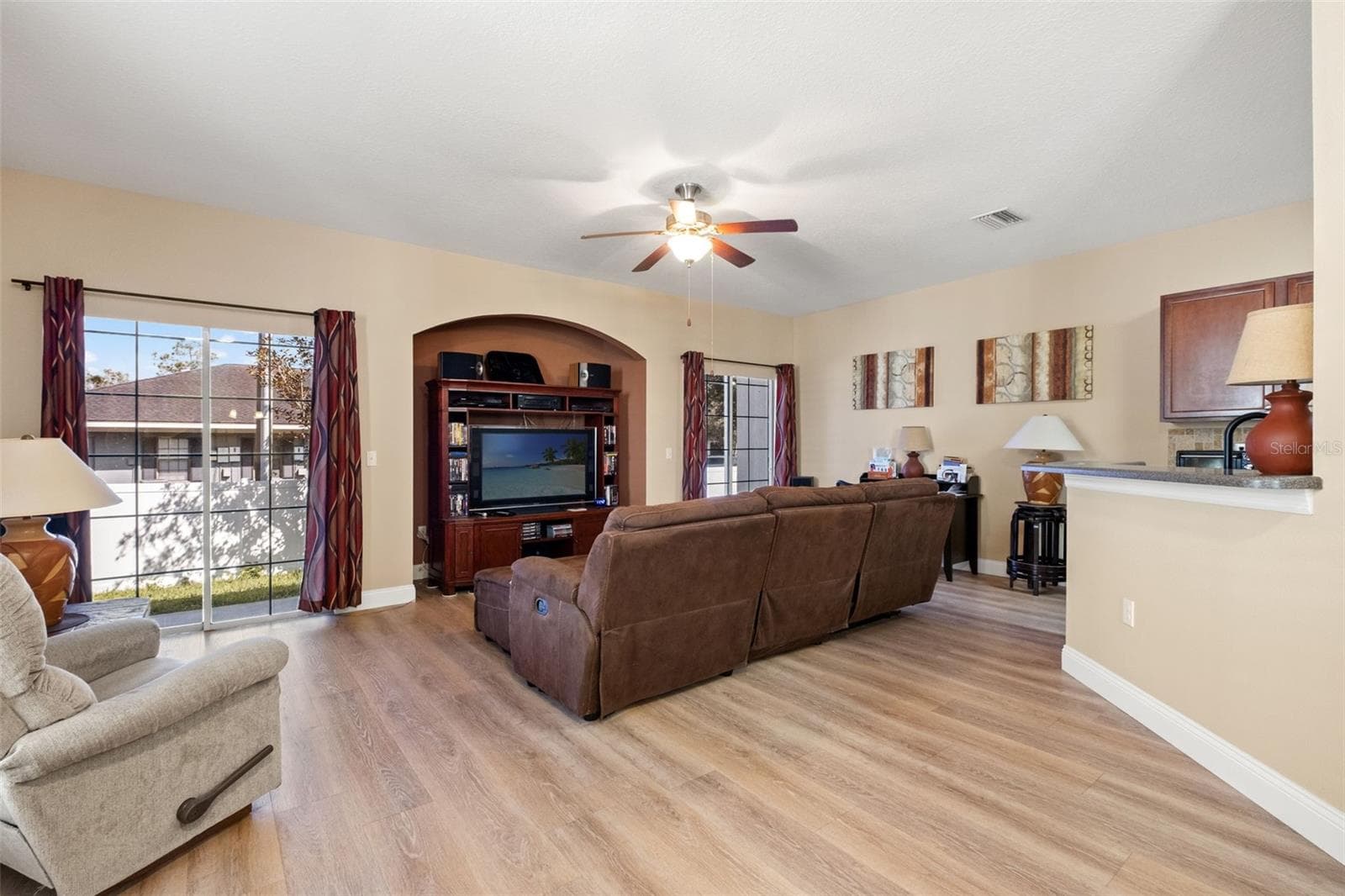 Townhouse at 8423 BLUE ROCK DR, NEW PORT RICHEY, photo 6 of 59