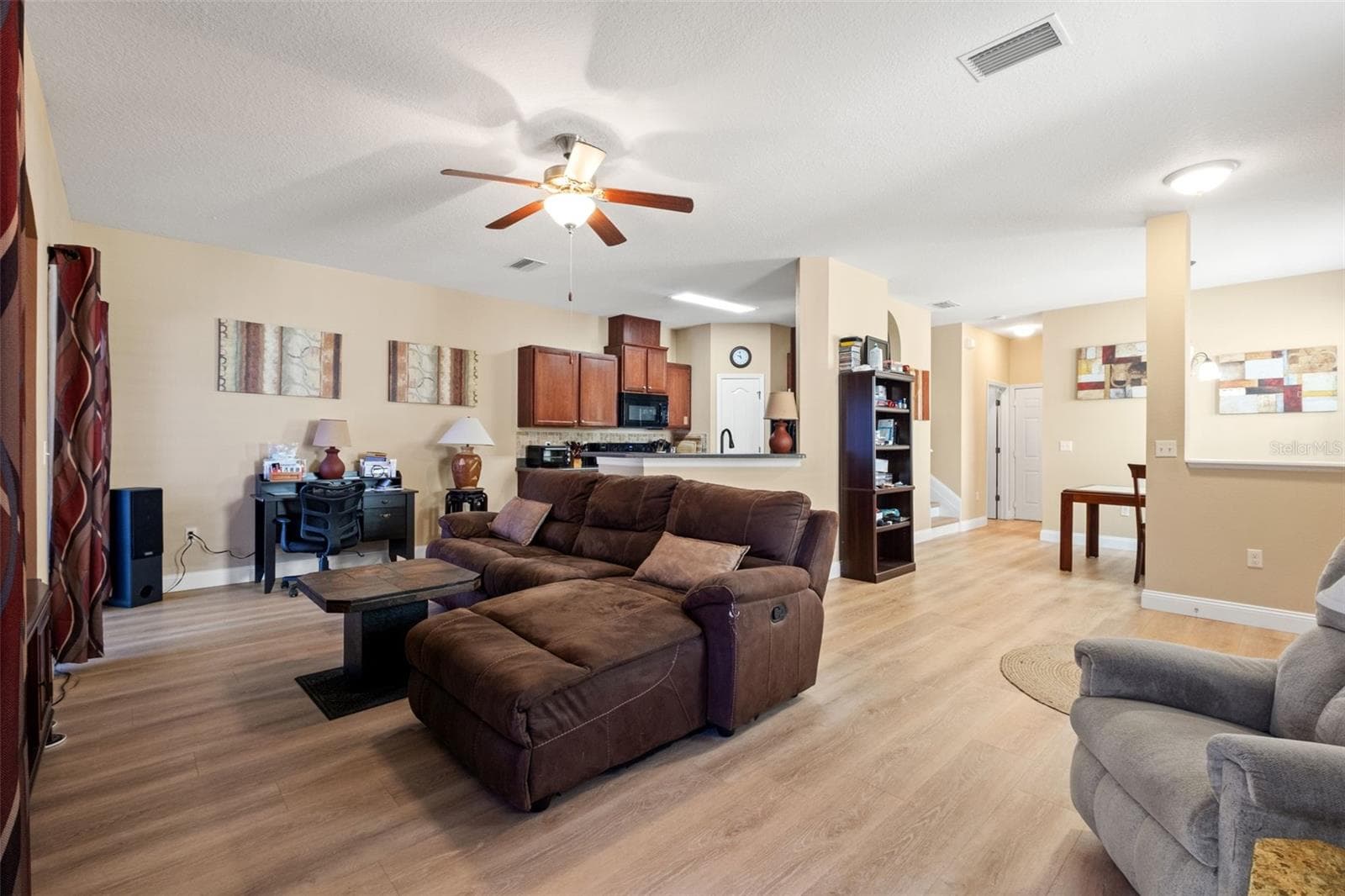 Townhouse at 8423 BLUE ROCK DR, NEW PORT RICHEY, photo 7 of 59