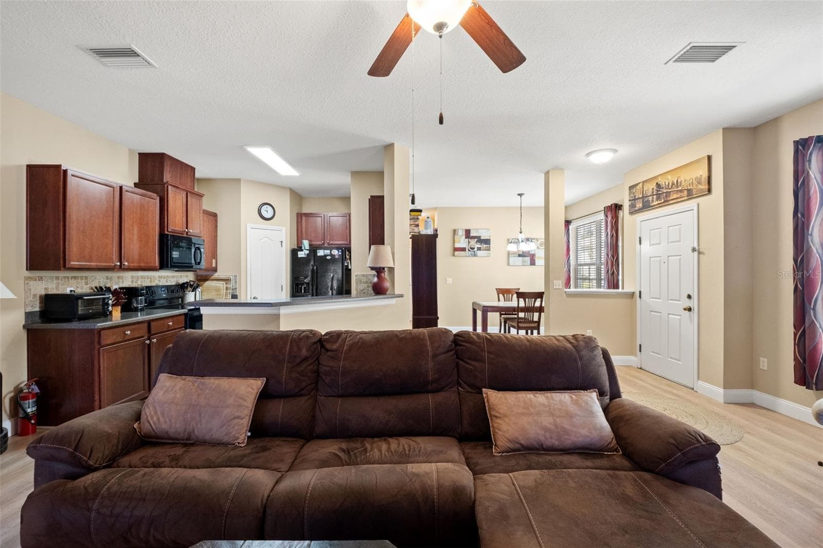 Townhouse at 8423 BLUE ROCK DR, NEW PORT RICHEY, photo 9 of 59