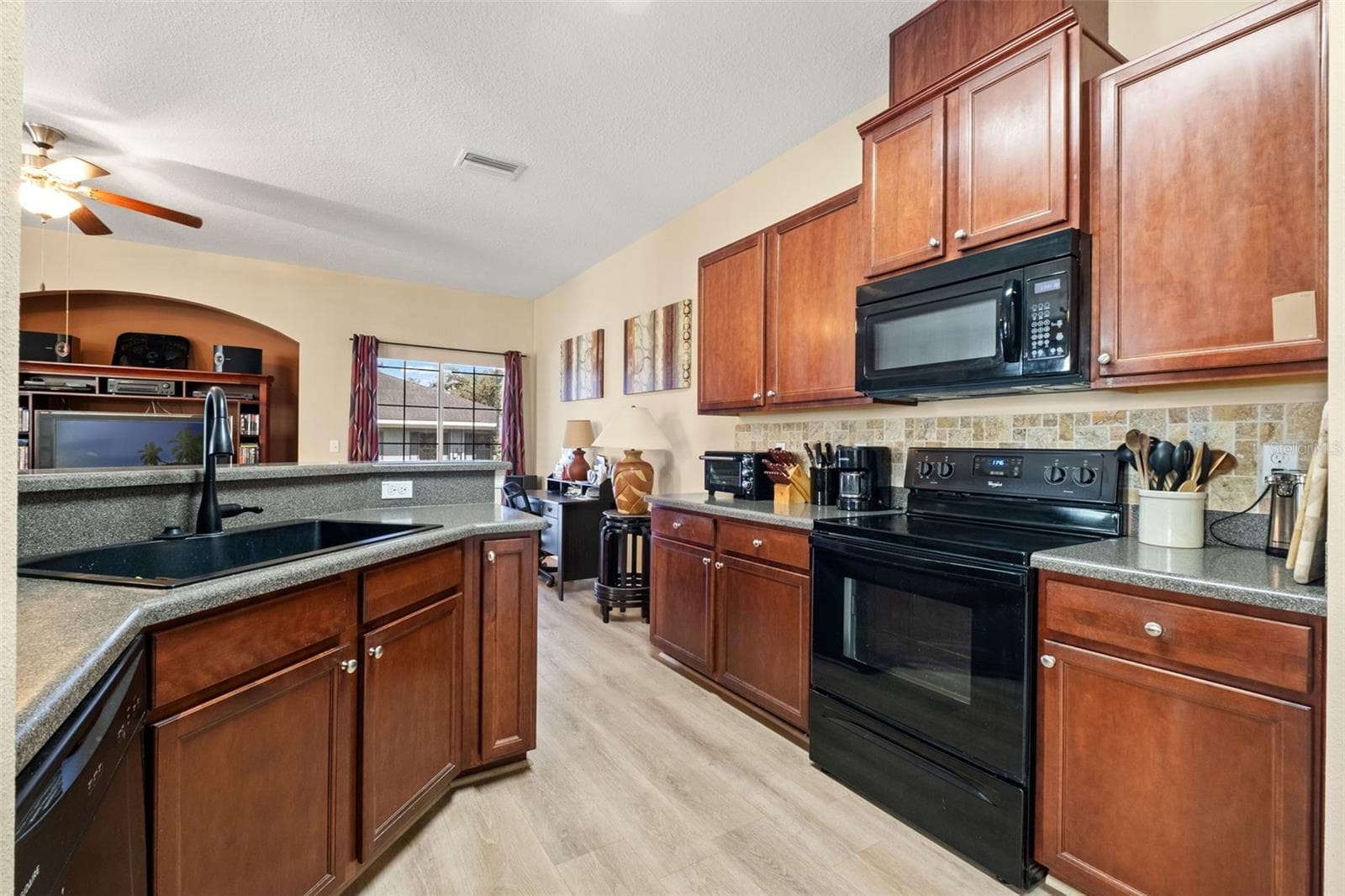 Townhouse at 8423 BLUE ROCK DR, NEW PORT RICHEY, photo 13 of 59