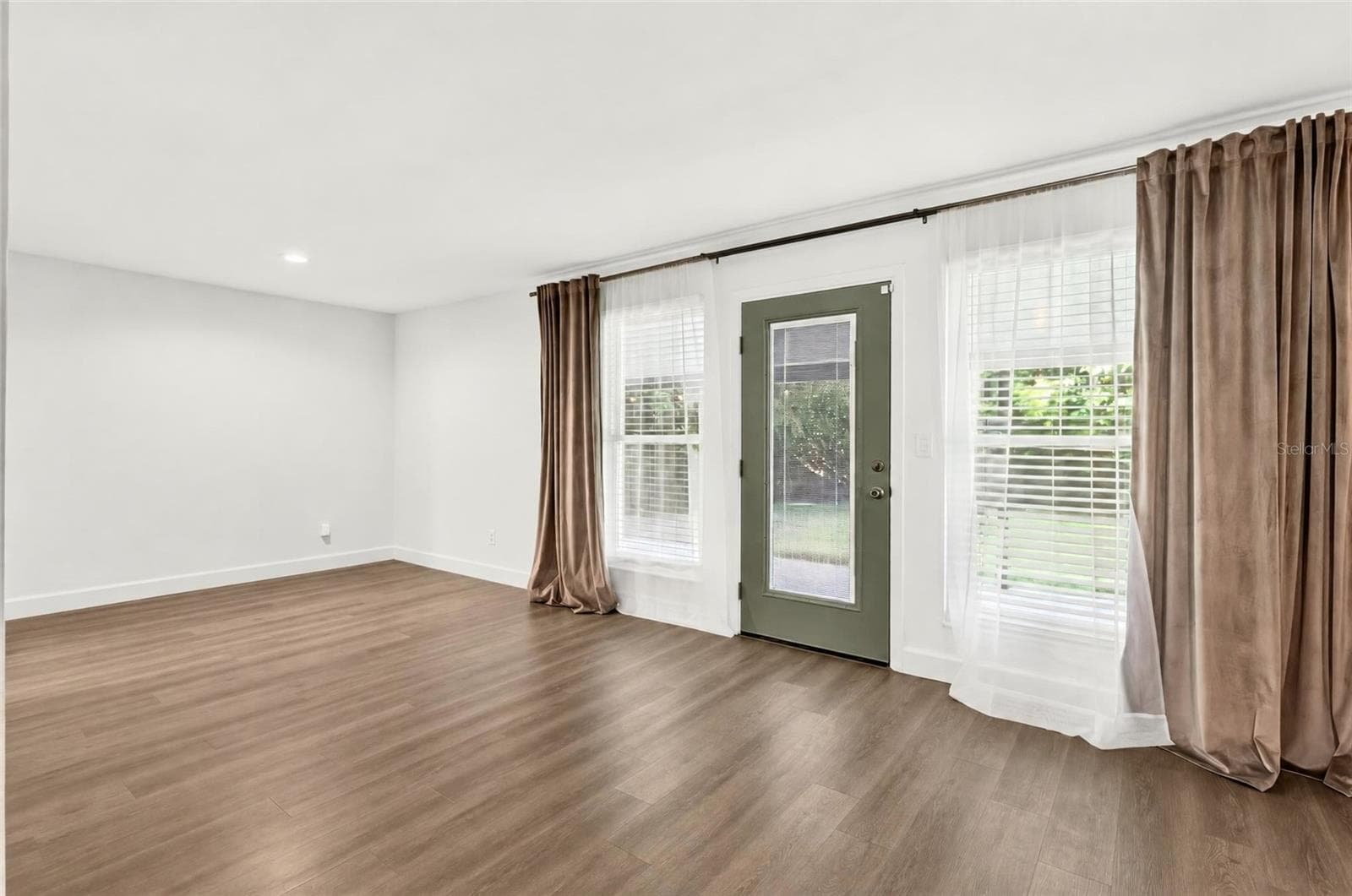 Back Door to Covered Patio - 1333 SE 3RD ST, OCALA