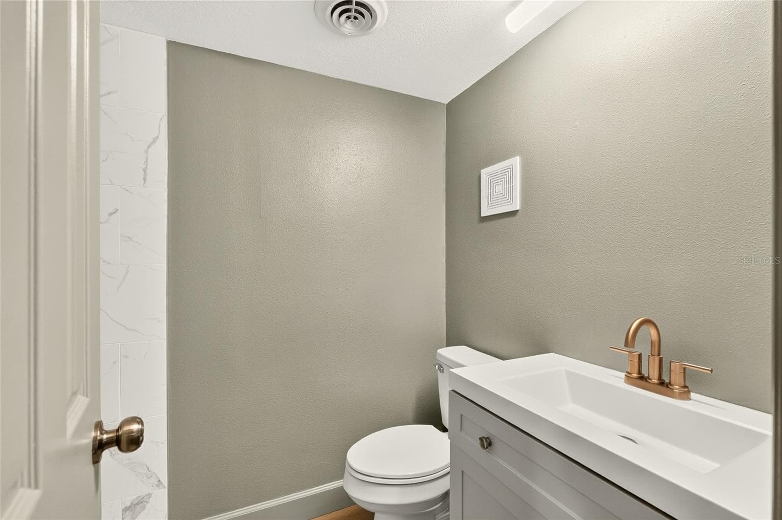 Downstairs Bathroom - 1333 SE 3RD ST, OCALA
