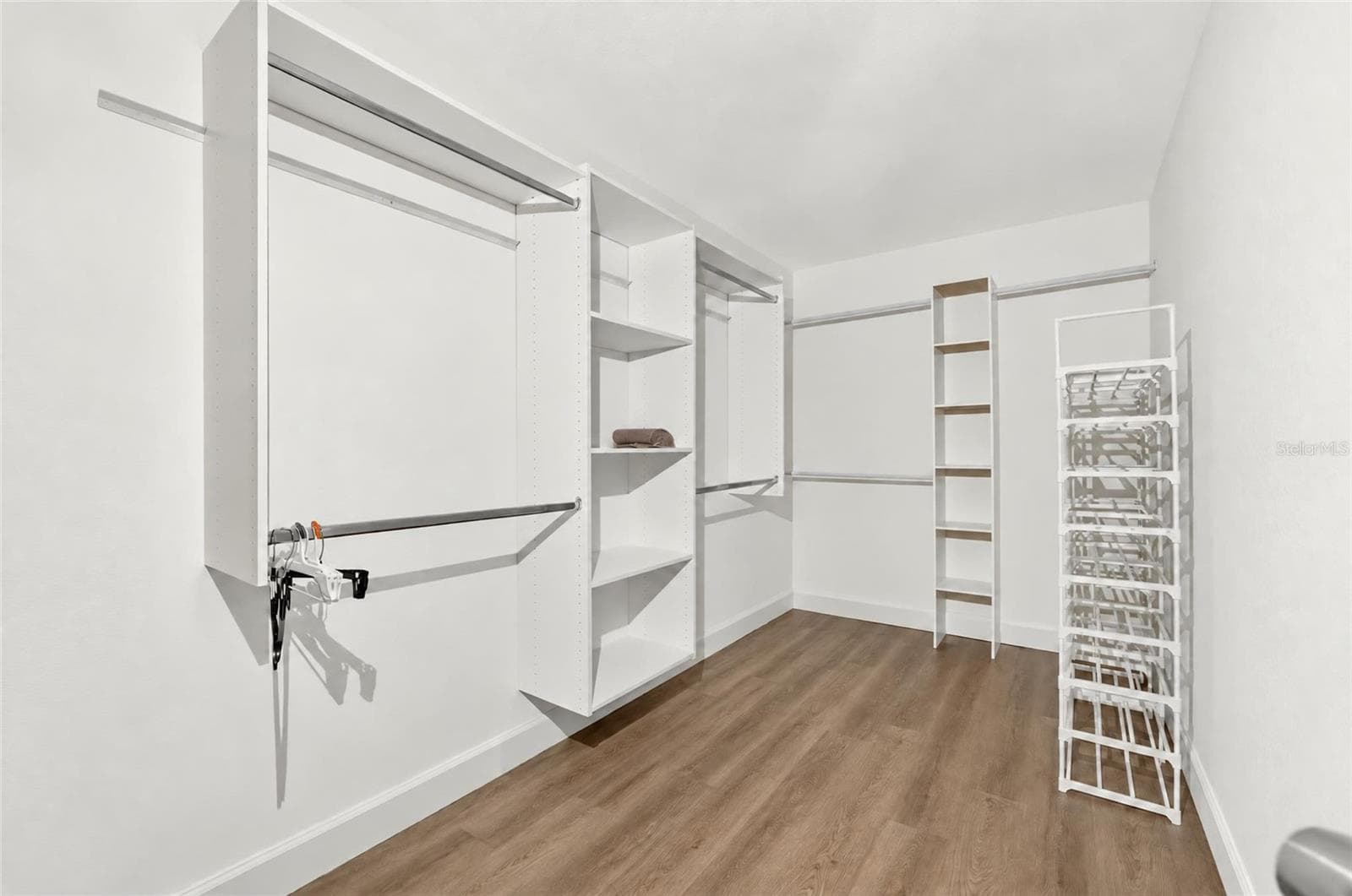 Master Closet - 1333 SE 3RD ST, OCALA