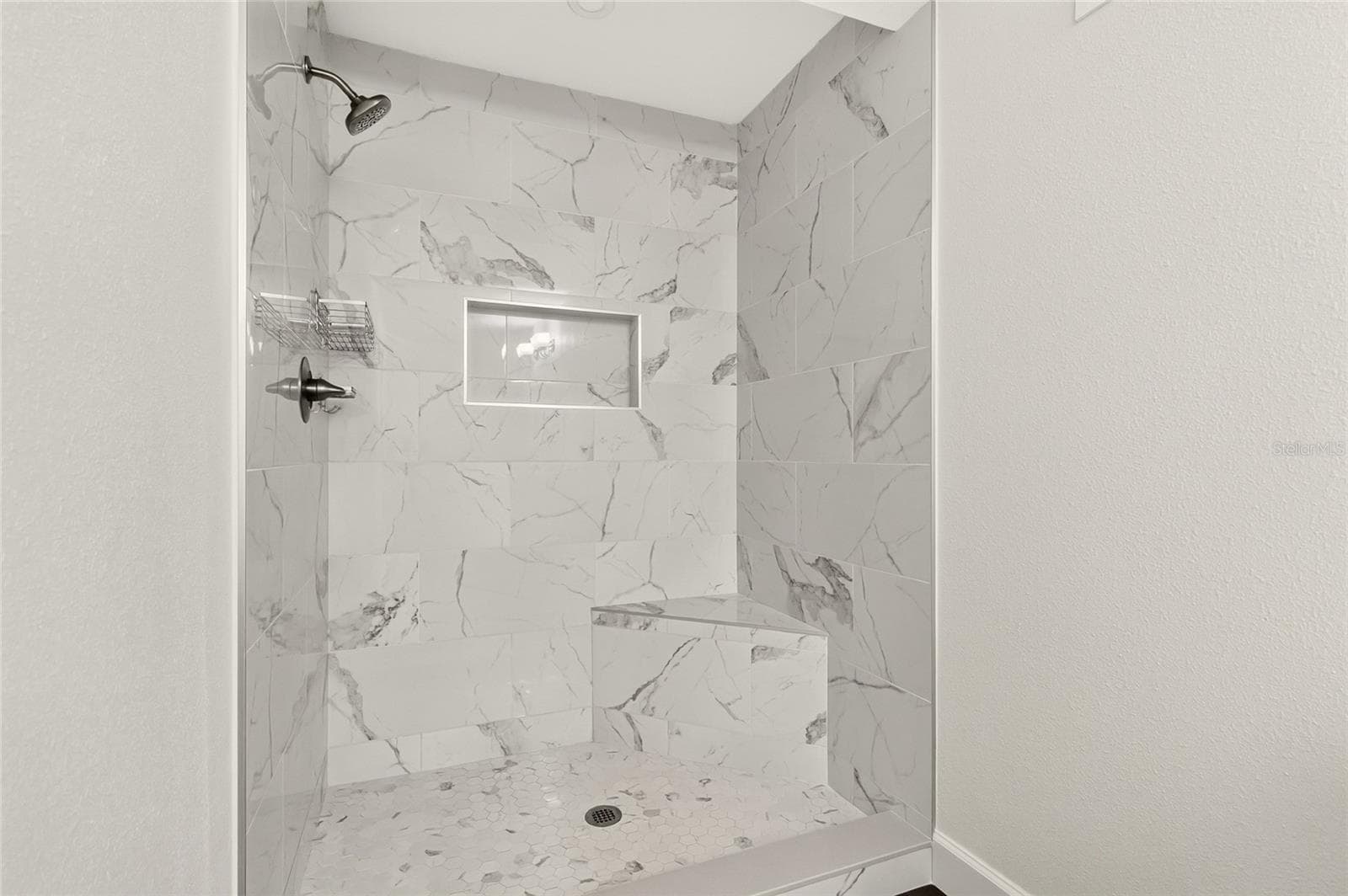 Master Shower - 1333 SE 3RD ST, OCALA
