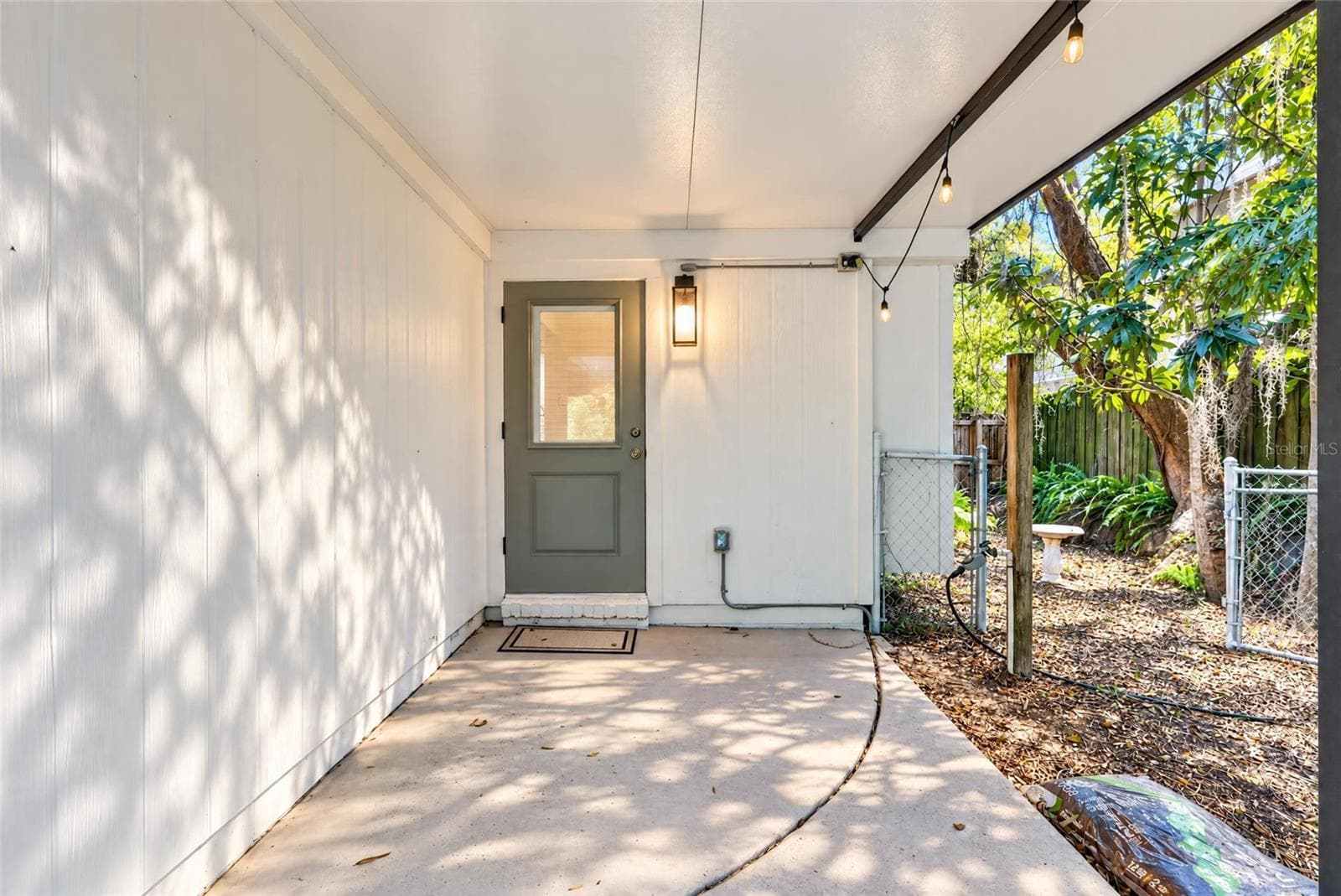 Grilling Area into Breakfast Nook - 1333 SE 3RD ST, OCALA