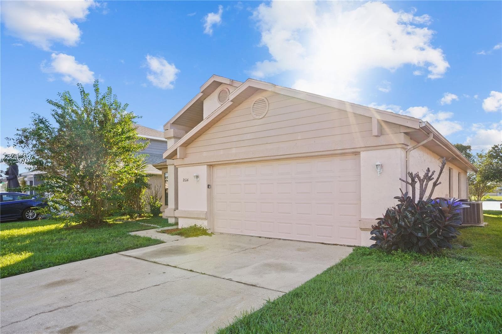Single Family Residence at 2616 WHALEBONE BAY DR, KISSIMMEE, photo 4 of 34