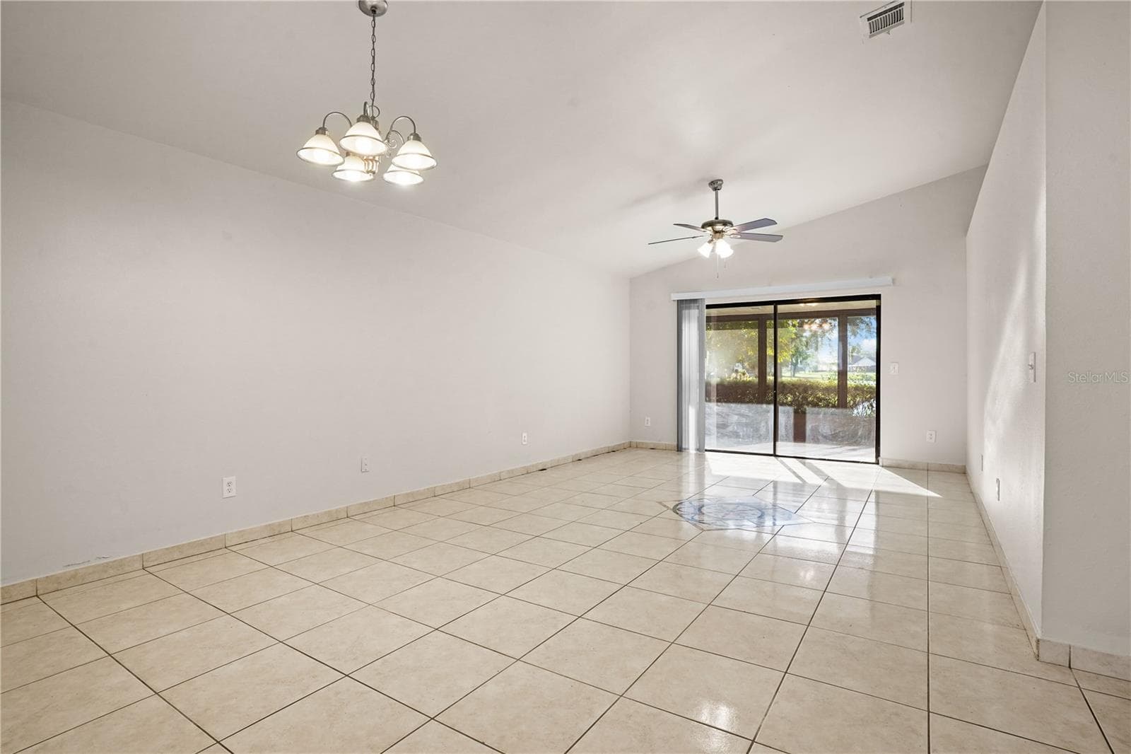 Single Family Residence at 2616 WHALEBONE BAY DR, KISSIMMEE, photo 12 of 34