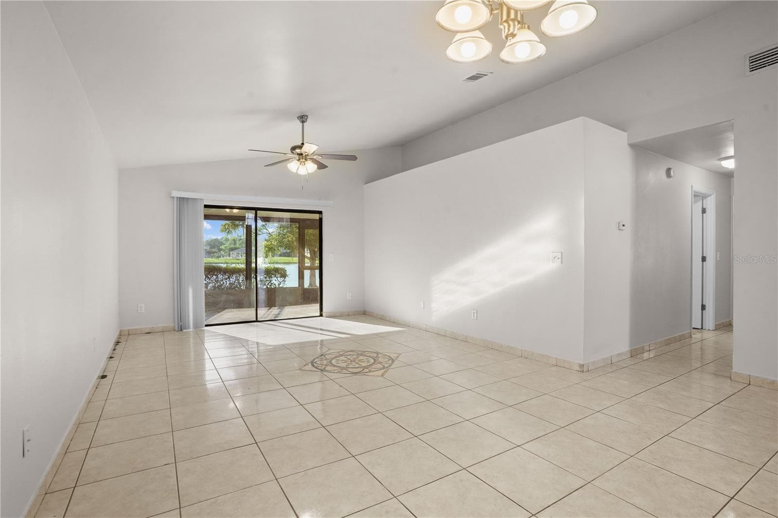 Single Family Residence at 2616 WHALEBONE BAY DR, KISSIMMEE, photo 18 of 34