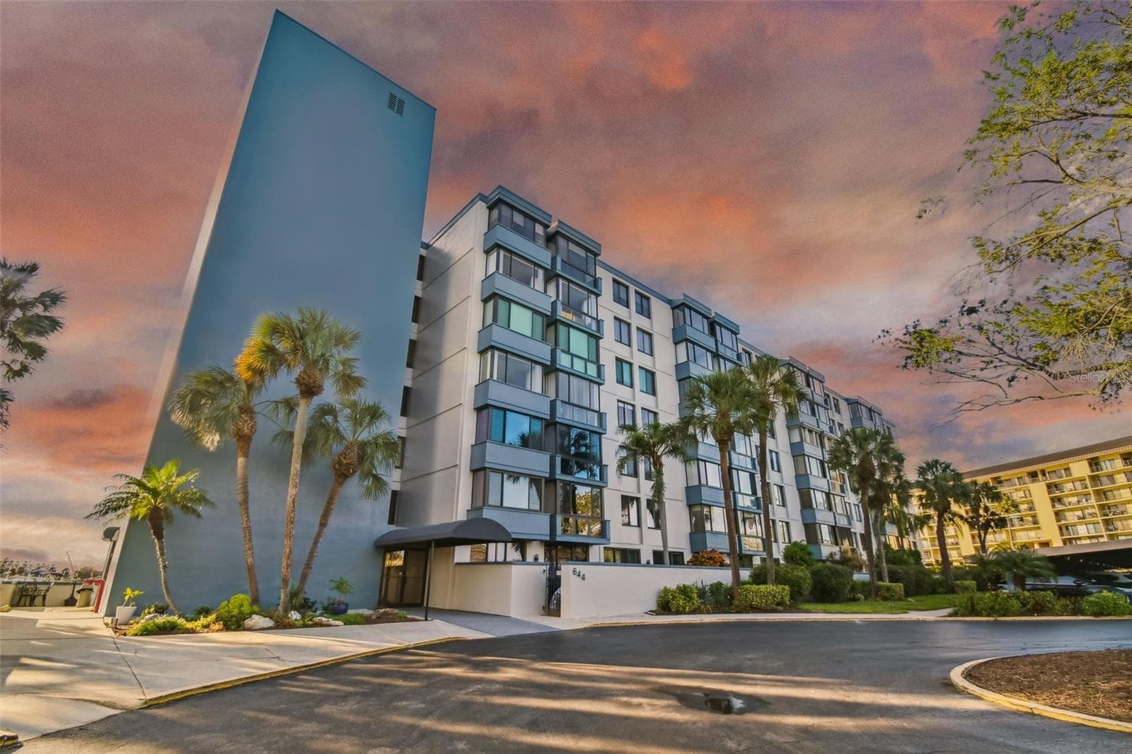 644 ISLAND WAY #505