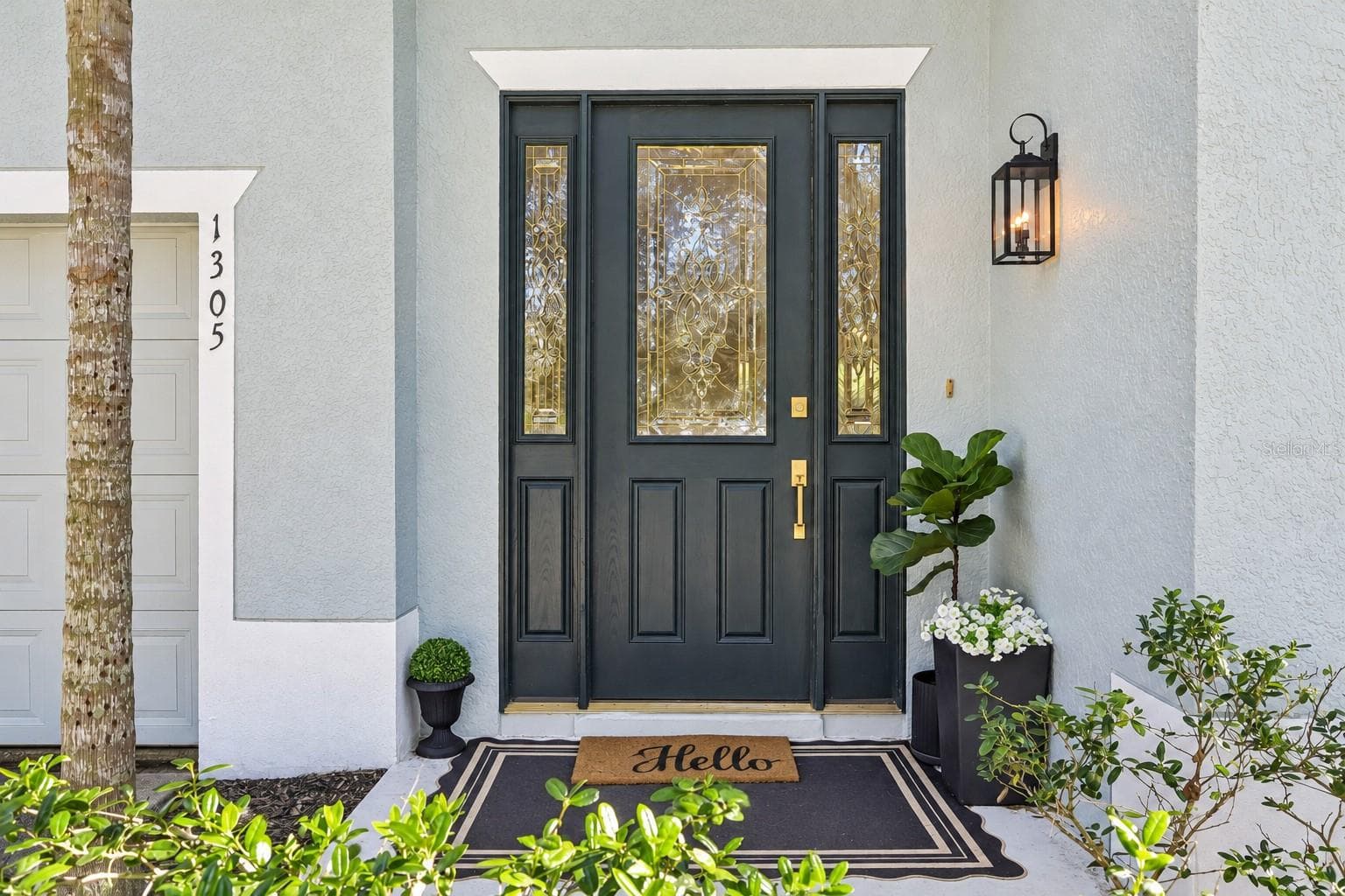 Beautiful classic entry. - 1305 WINDY BLUFF DR, MINNEOLA