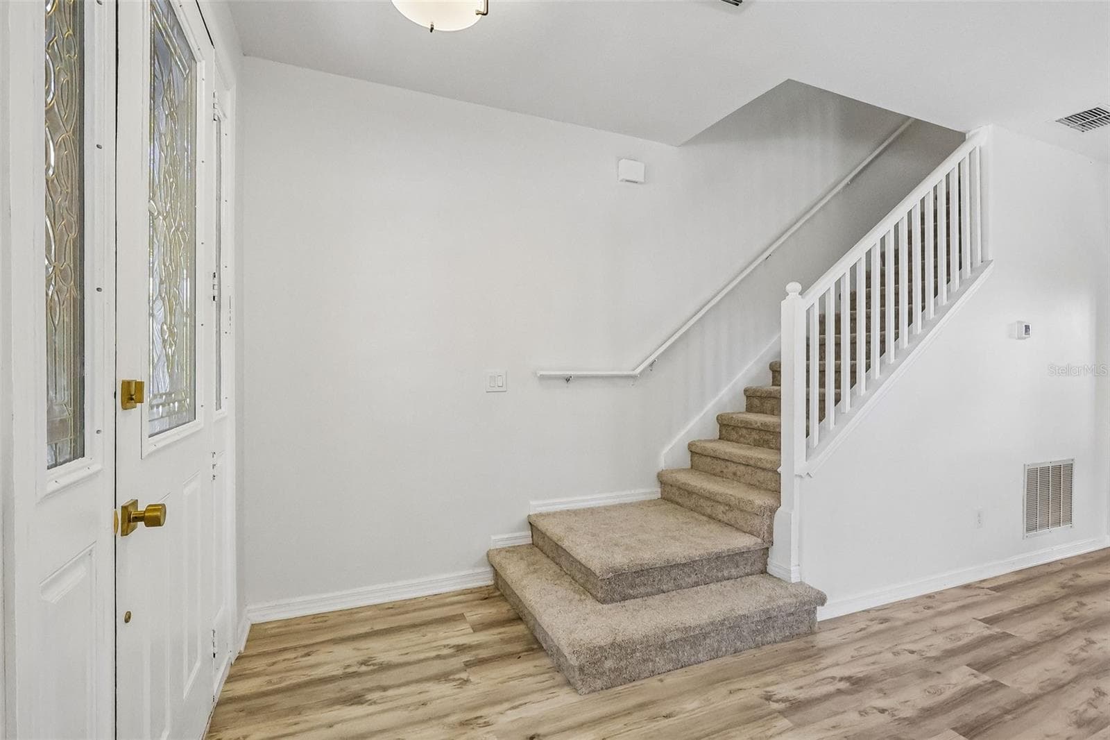 Entry foyer. - 1305 WINDY BLUFF DR, MINNEOLA