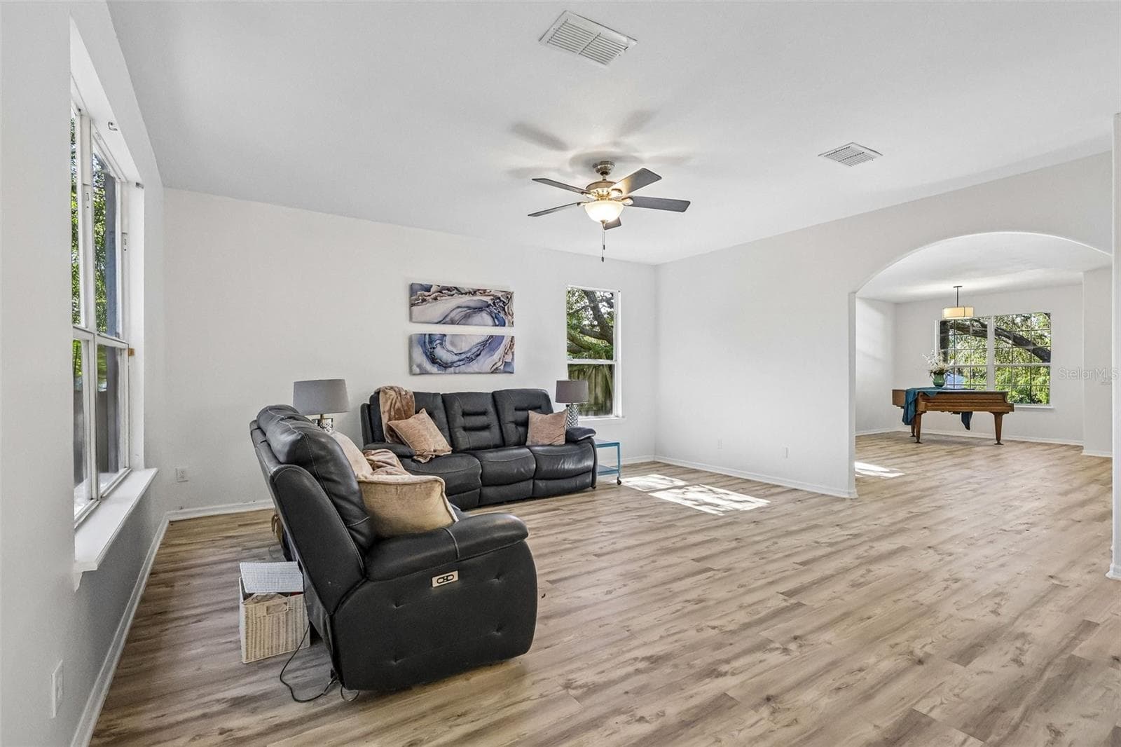 Single Family Residence at 1305 WINDY BLUFF DR, MINNEOLA, photo 14 of 51