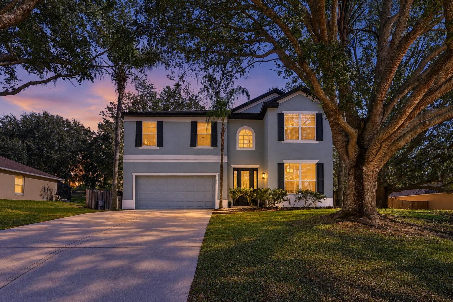 Lovely at night too. - 1305 WINDY BLUFF DR, MINNEOLA