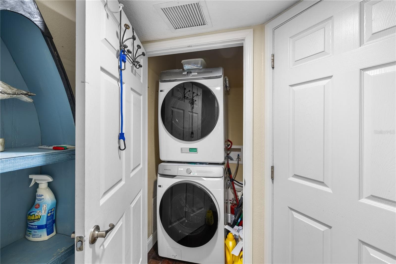 UNIT #1 - 3337 MANGROVE DR, HERNANDO BEACH