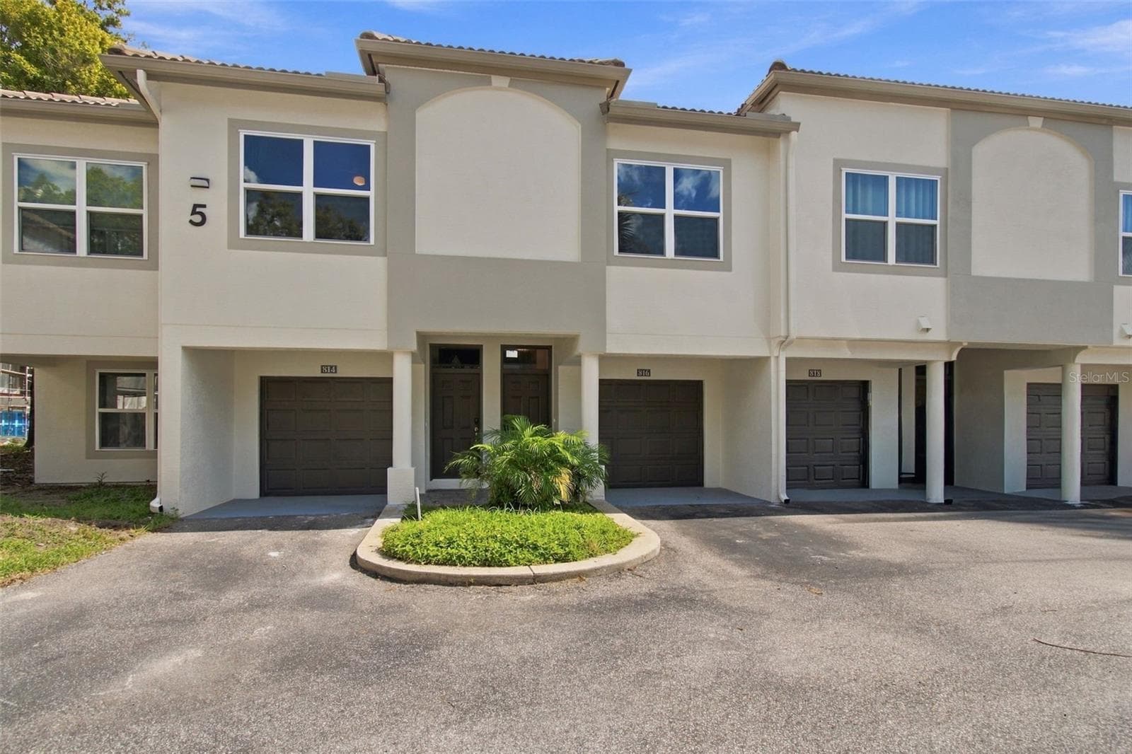 Condominium at 816 NORMANDY TRACE RD, TAMPA, photo 3 of 58