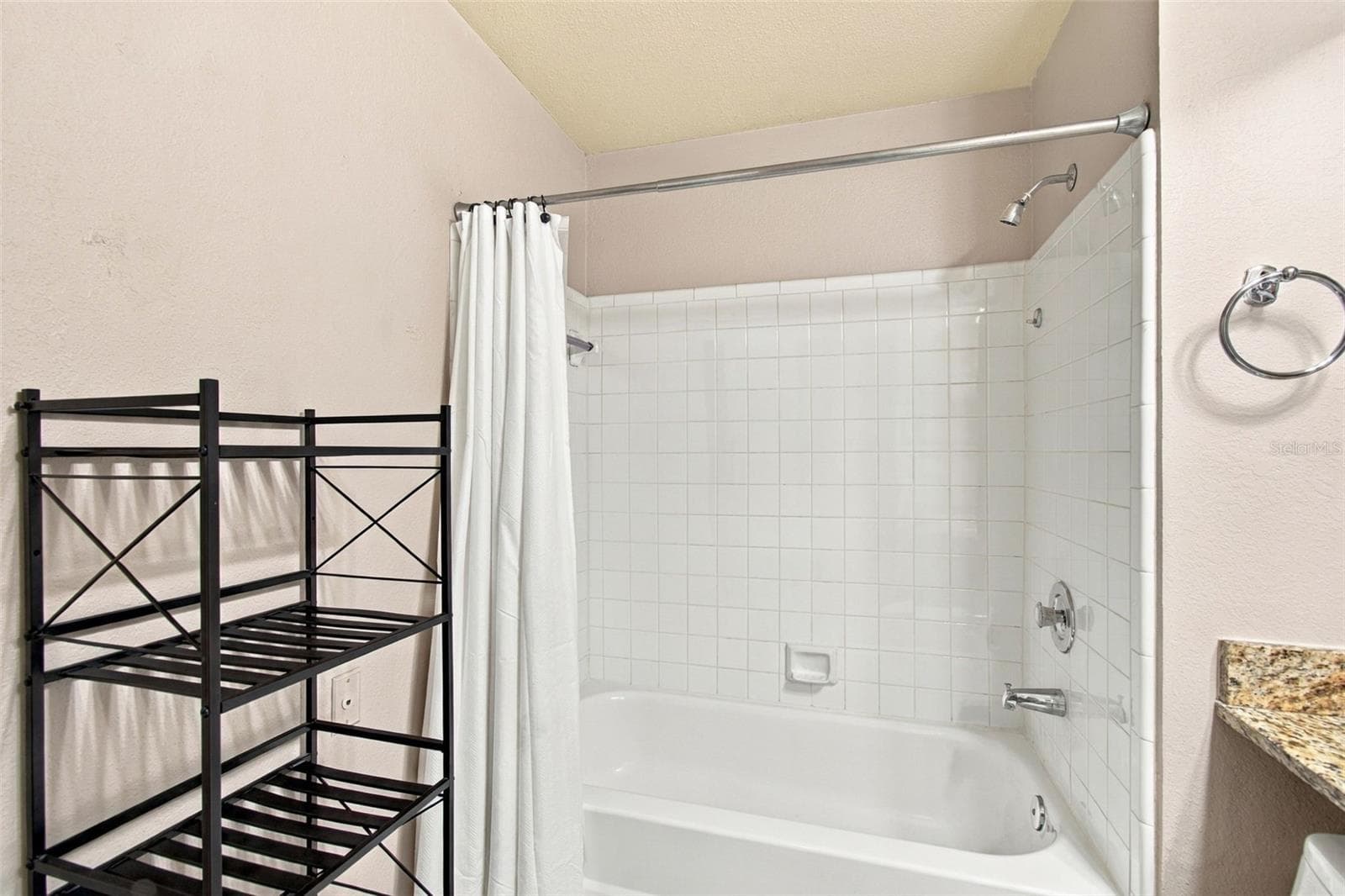 Condominium at 816 NORMANDY TRACE RD, TAMPA, photo 29 of 58