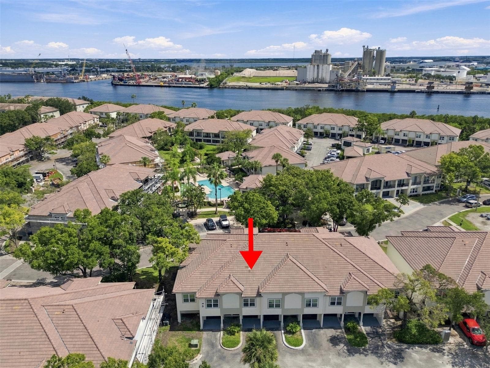 Condominium at 816 NORMANDY TRACE RD, TAMPA, photo 37 of 58