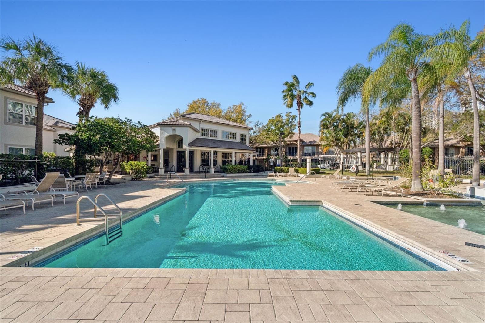 Condominium at 816 NORMANDY TRACE RD, TAMPA, photo 45 of 58