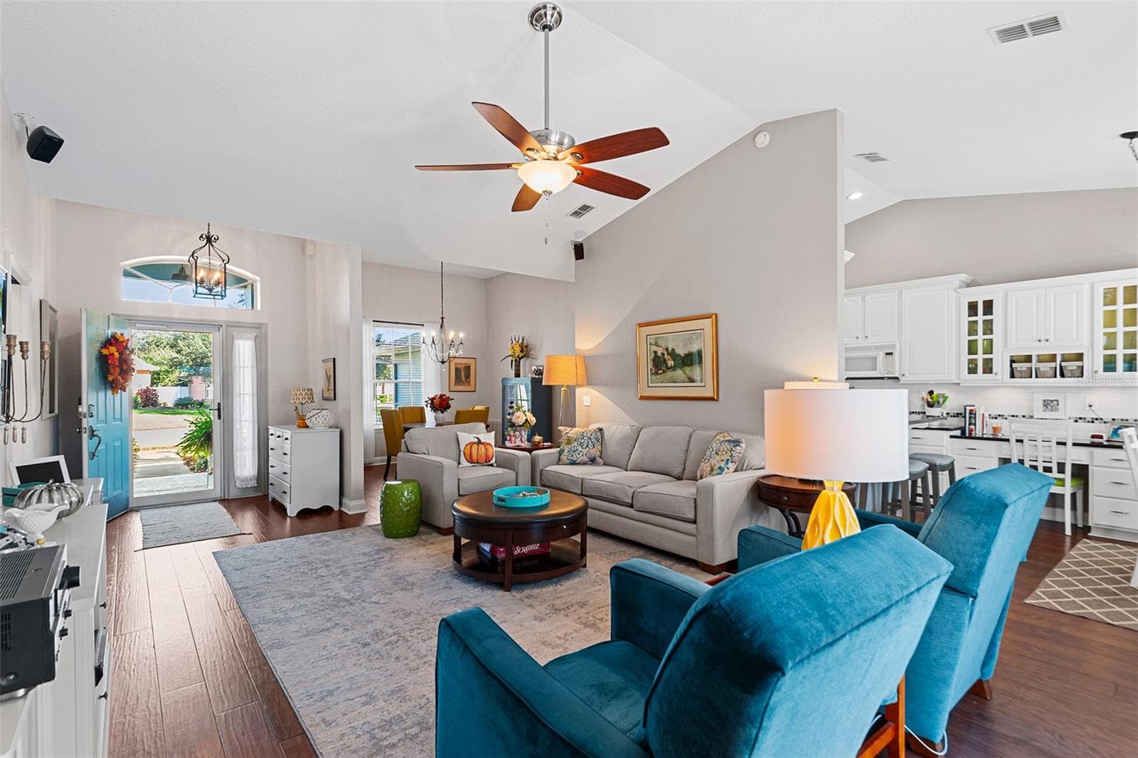 Single Family Residence at 435 LAKE HARRIS DR, LAKELAND, photo 12 of 49
