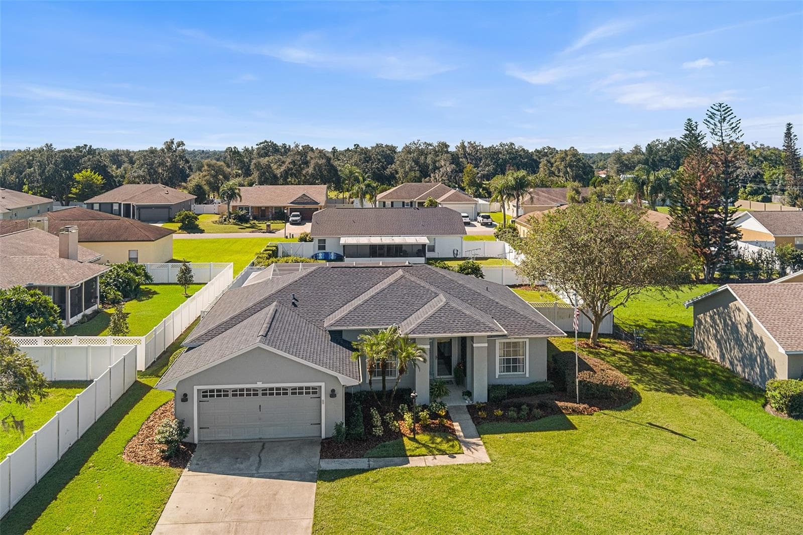 Single Family Residence at 435 LAKE HARRIS DR, LAKELAND, photo 39 of 49