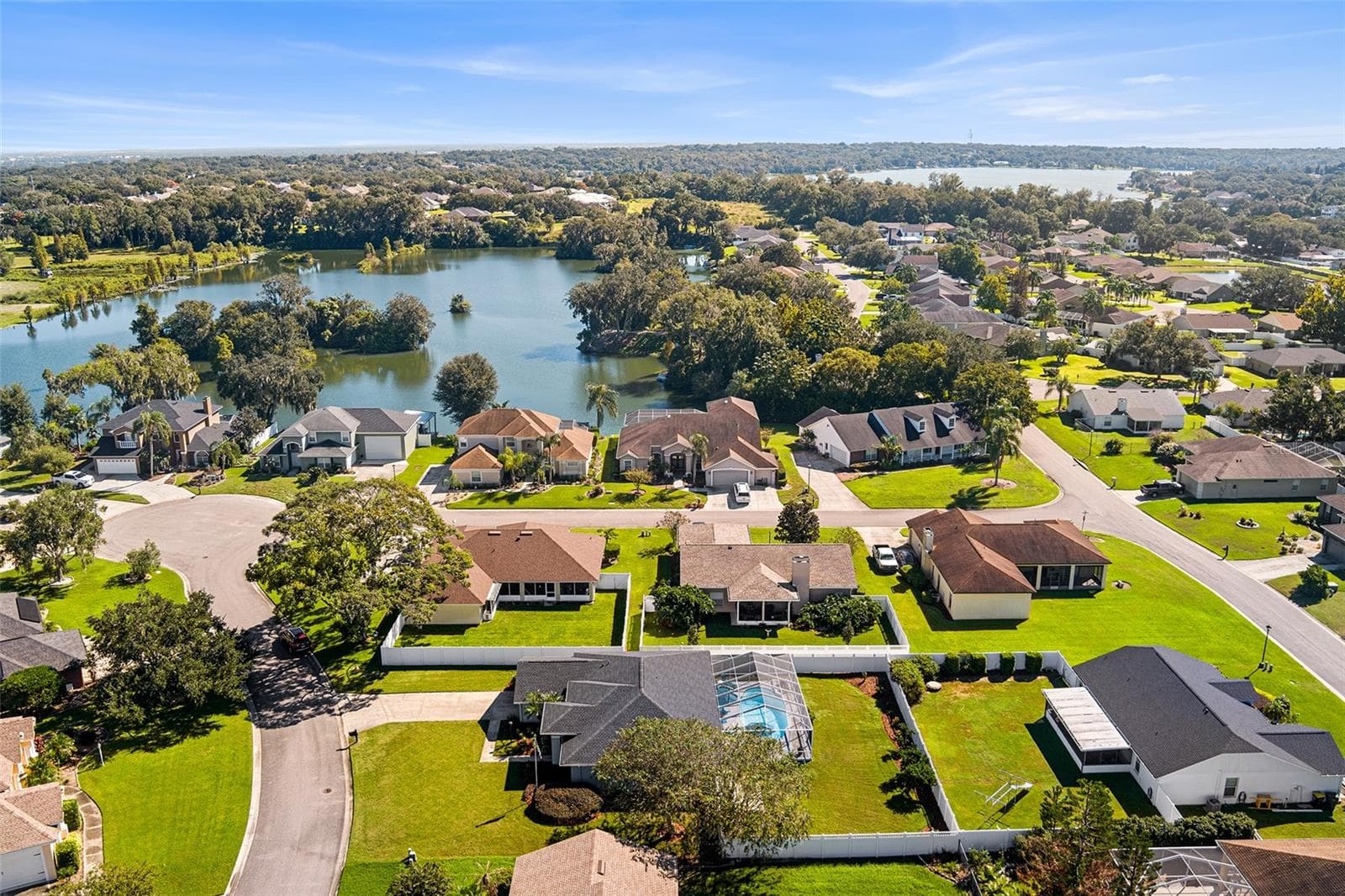 Single Family Residence at 435 LAKE HARRIS DR, LAKELAND, photo 43 of 49