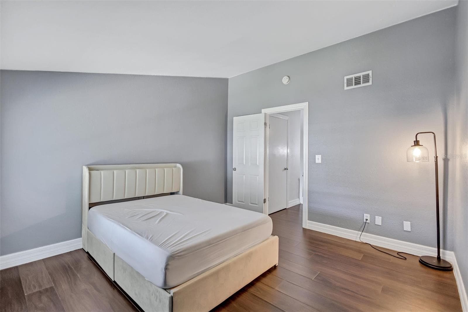 Townhouse at 4515 LA CAPRI CT, TAMPA, photo 12 of 36