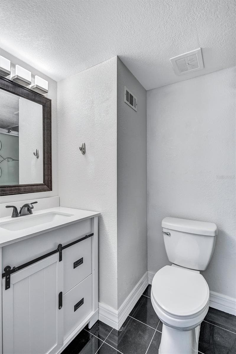 Townhouse at 4515 LA CAPRI CT, TAMPA, photo 15 of 36