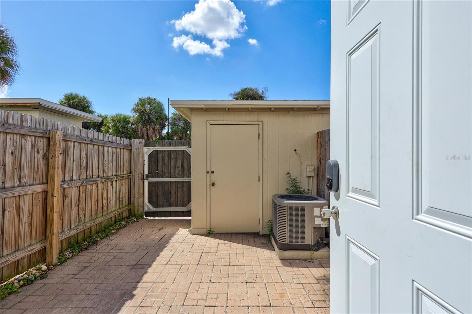 Townhouse at 4515 LA CAPRI CT, TAMPA, photo 21 of 36