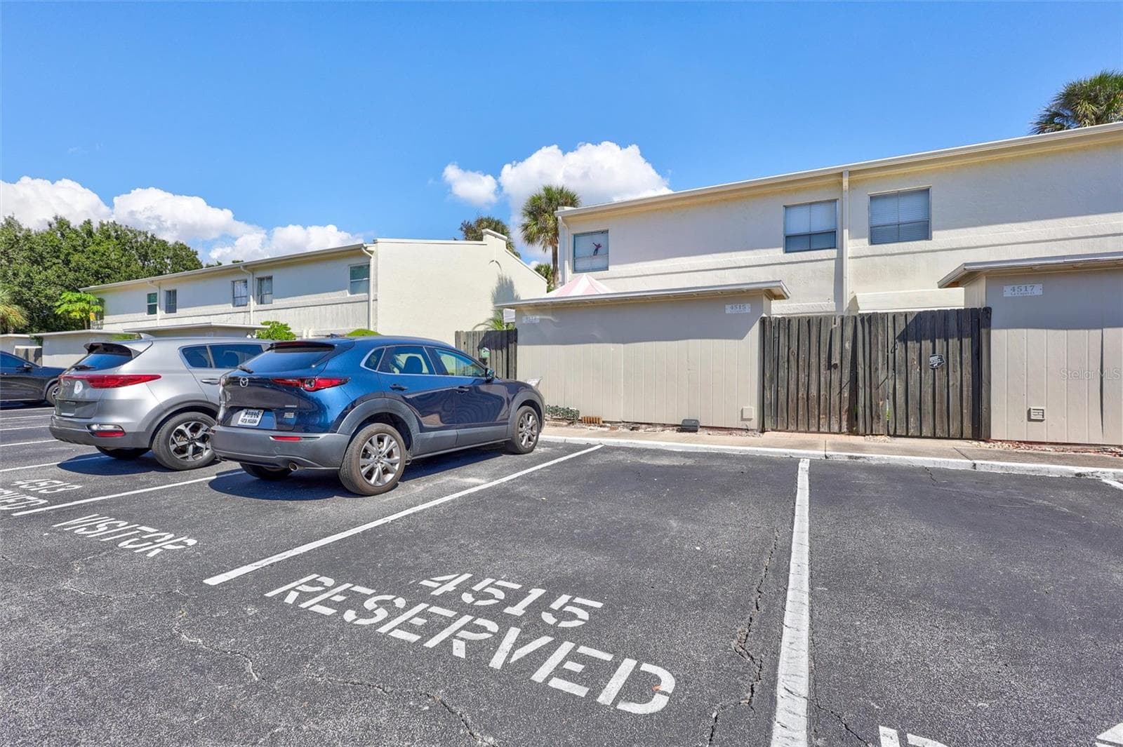 Townhouse at 4515 LA CAPRI CT, TAMPA, photo 22 of 36