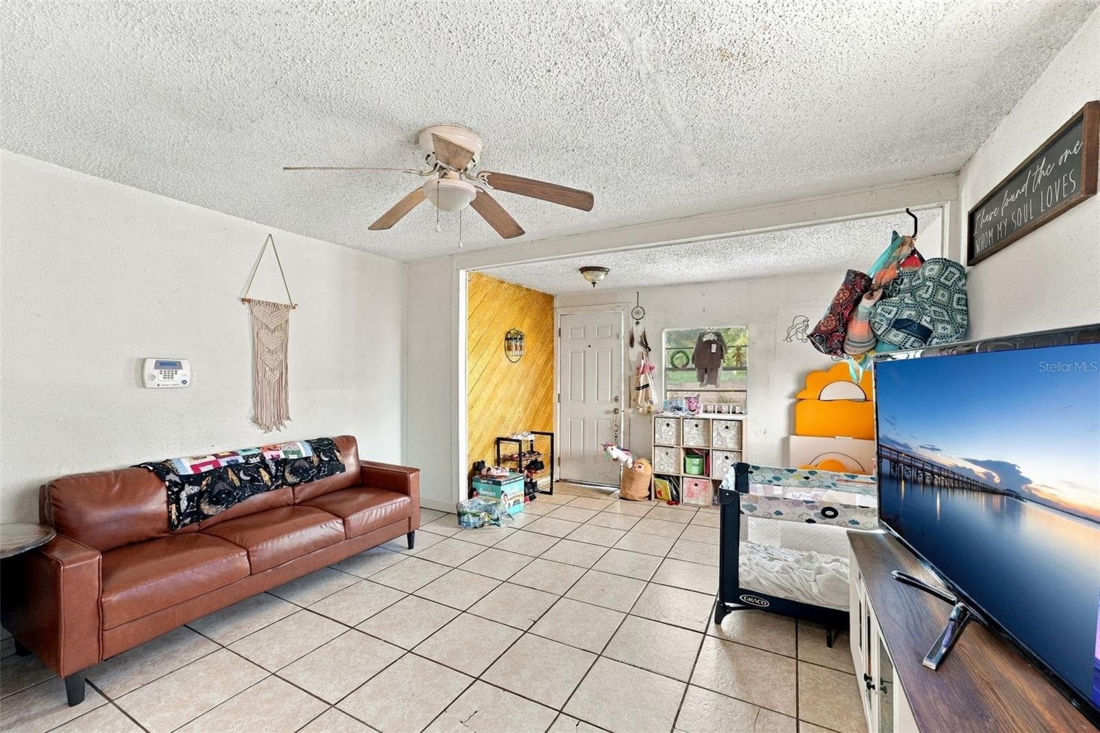 Triplex at 1119 W 12TH ST, SANFORD, photo 9 of 22