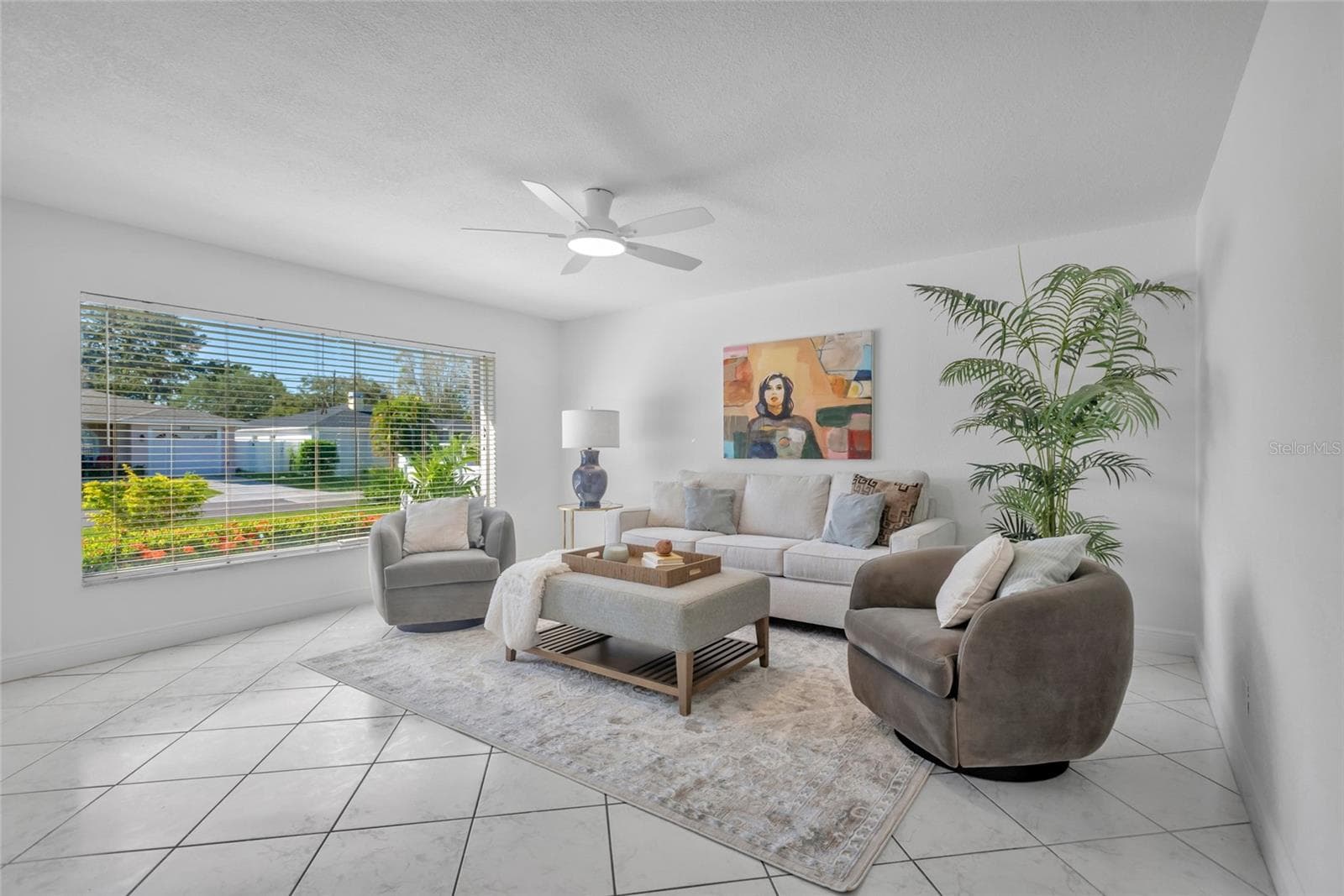 Single Family Residence at 3017 W HEITER ST, TAMPA, photo 3 of 20