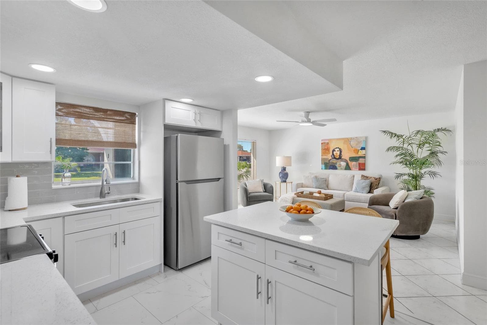 Single Family Residence at 3017 W HEITER ST, TAMPA, photo 6 of 20