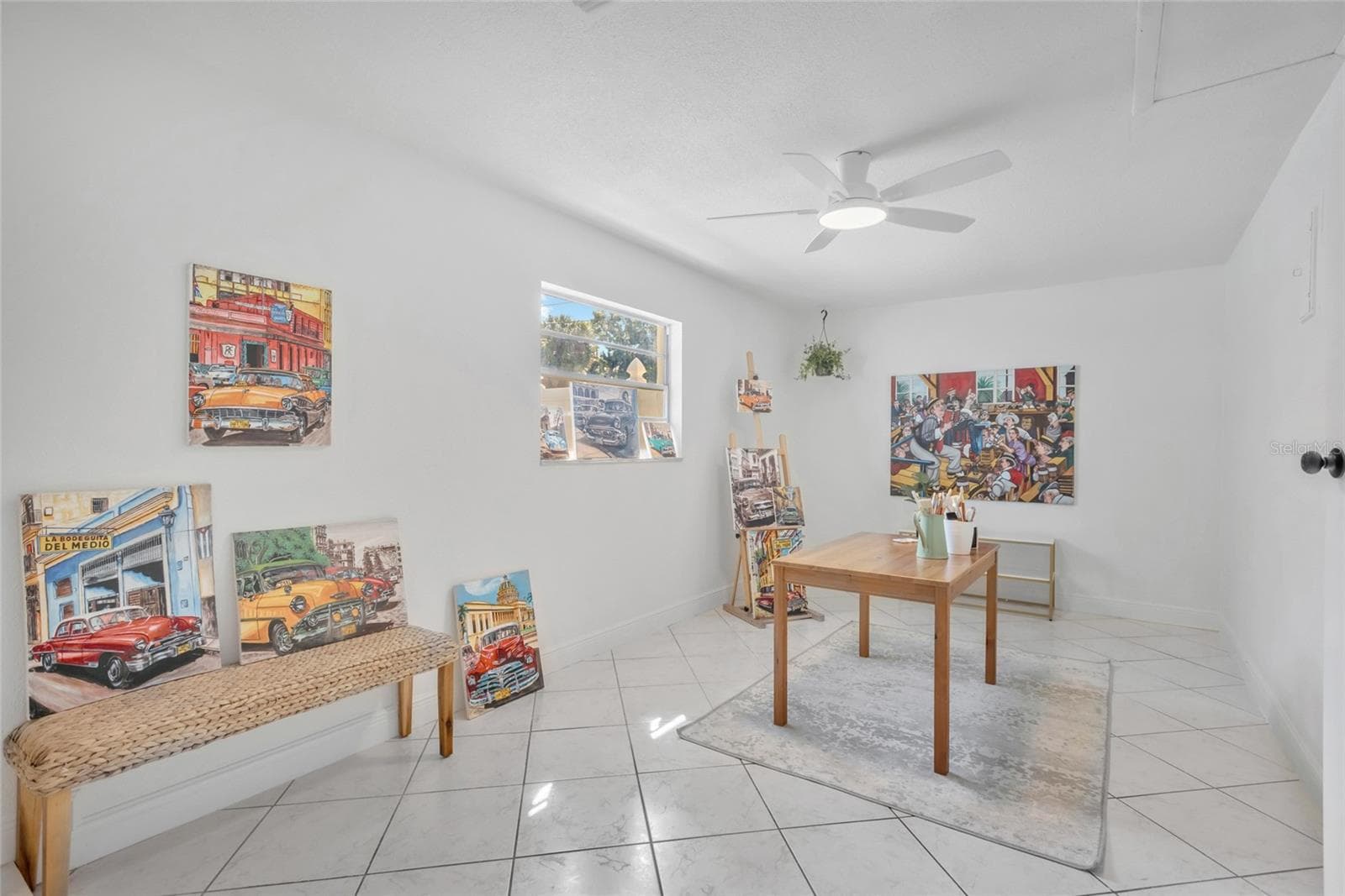 Single Family Residence at 3017 W HEITER ST, TAMPA, photo 9 of 20