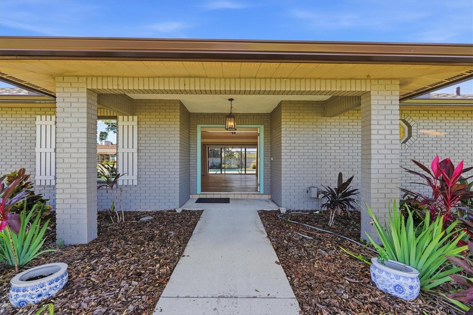 Single Family Residence at 6993 COUNTRY LAKES CIR, SARASOTA, photo 2 of 73