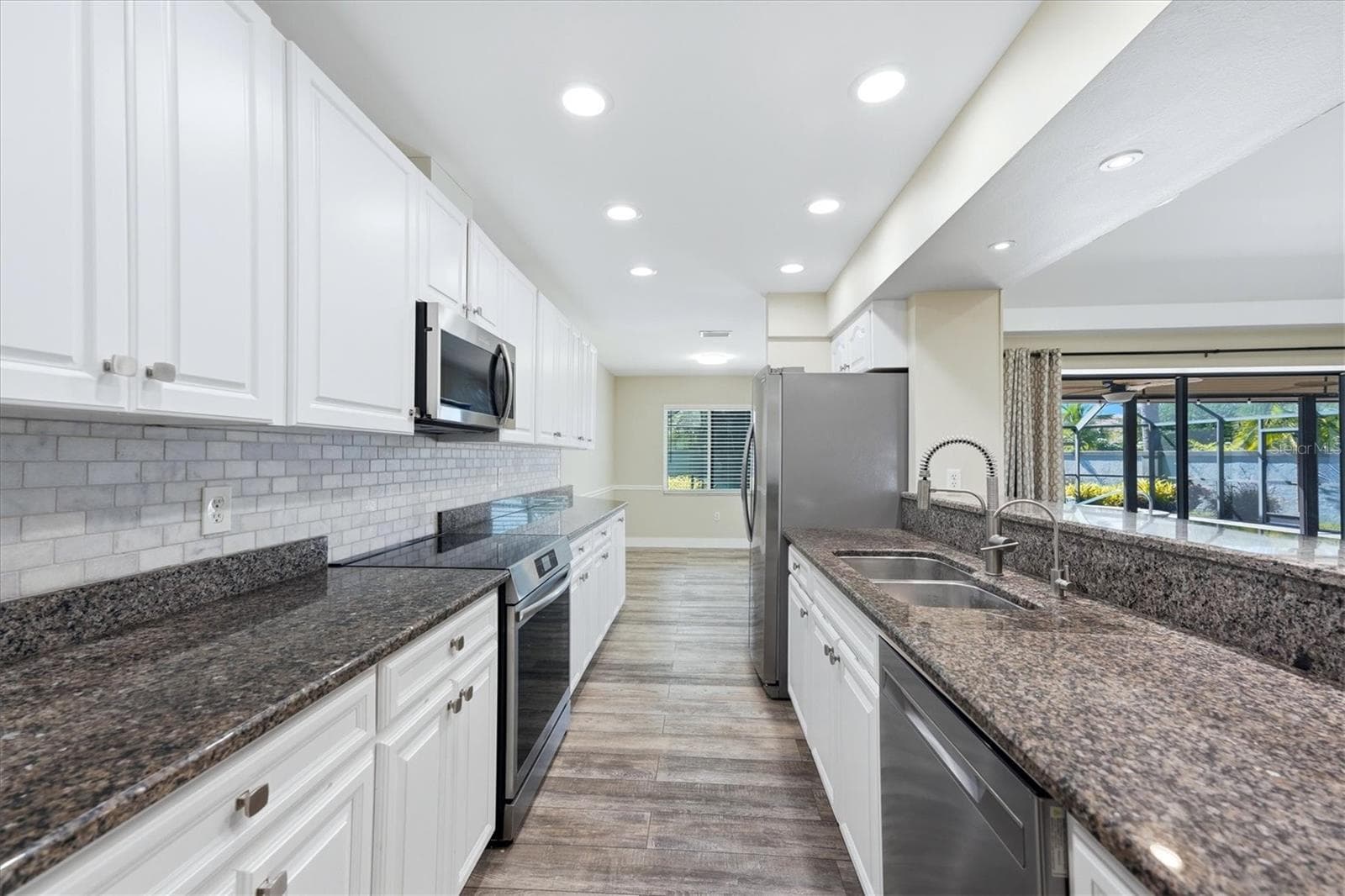 Single Family Residence at 6993 COUNTRY LAKES CIR, SARASOTA, photo 30 of 73