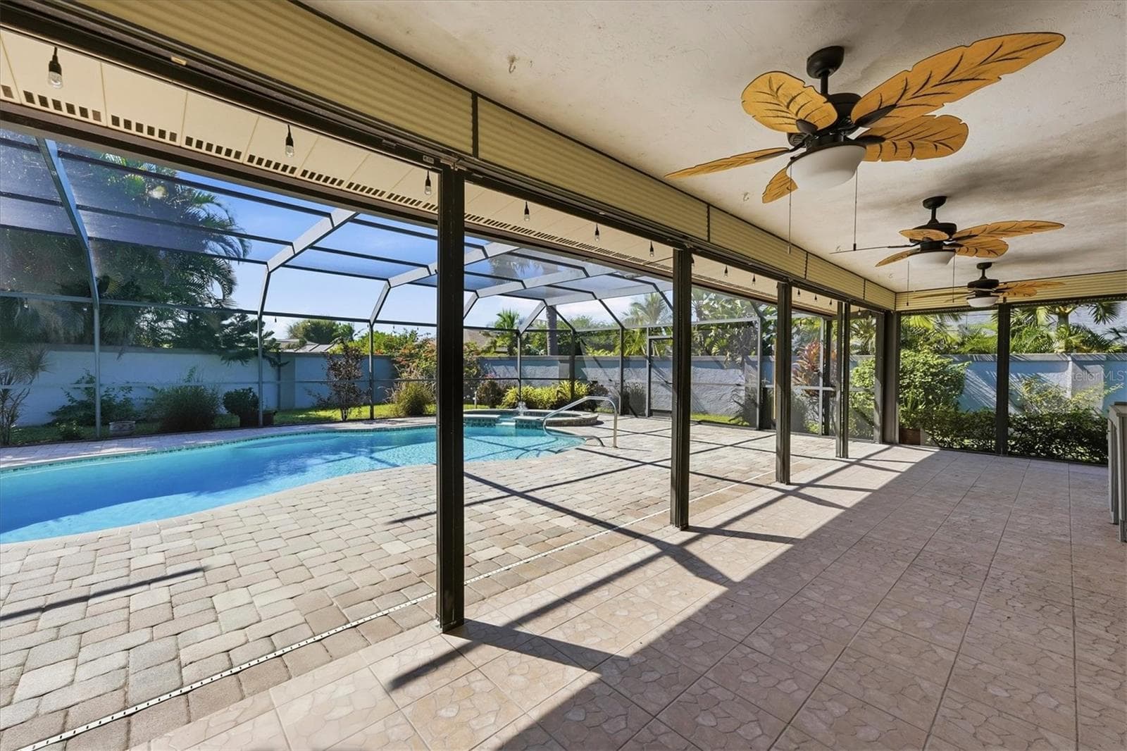 Single Family Residence at 6993 COUNTRY LAKES CIR, SARASOTA, photo 43 of 73