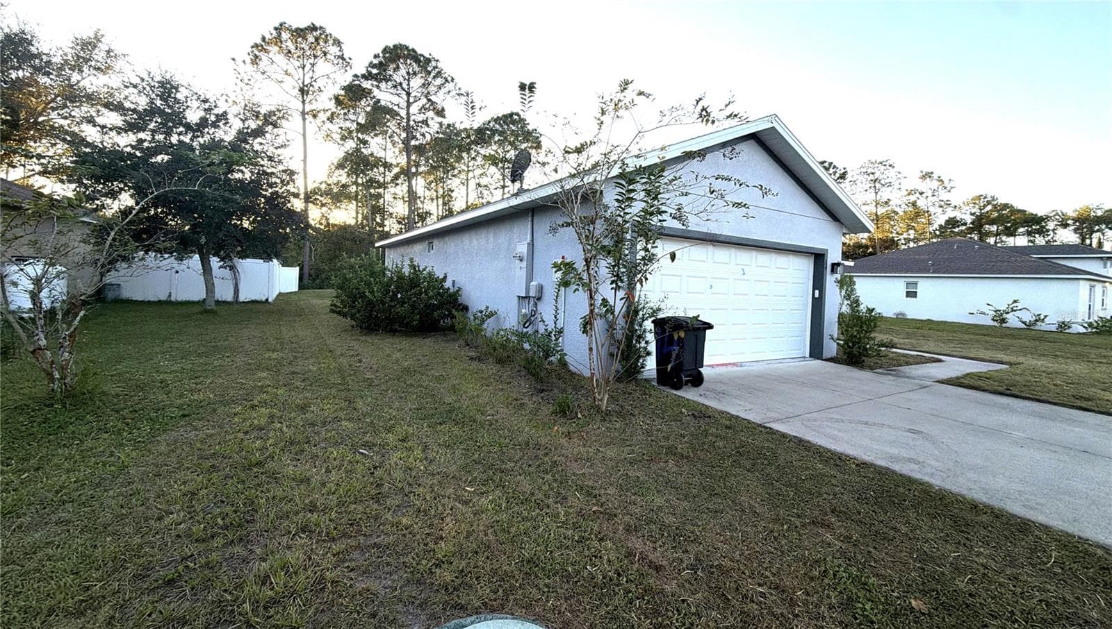 Single Family Residence at 14 ZIRCON CT, PALM COAST, photo 2 of 3