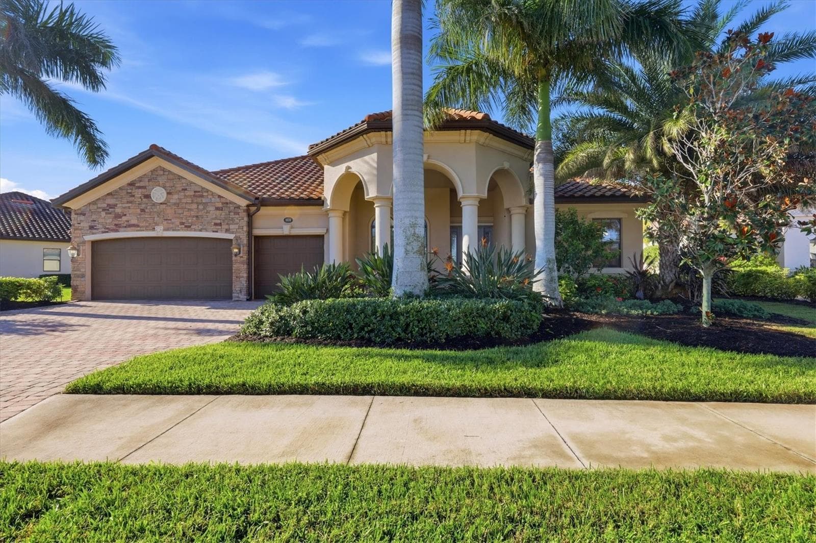 Single Family Residence at 8816 RUM RUNNER PL, BRADENTON, photo 2 of 87