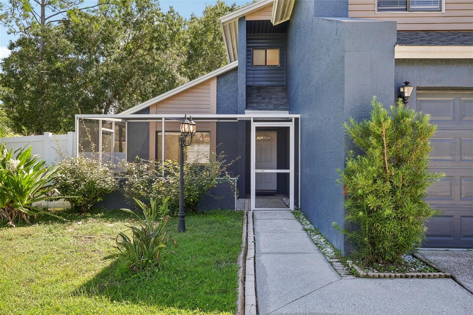 Single Family Residence at 16148 GARDENDALE DR, TAMPA, photo 3 of 43