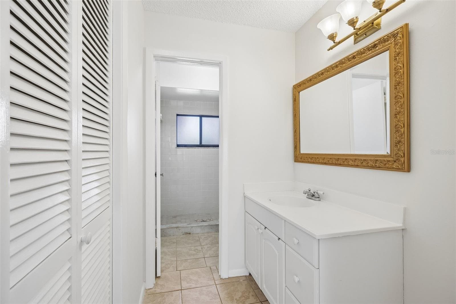 Single Family Residence at 16148 GARDENDALE DR, TAMPA, photo 20 of 43