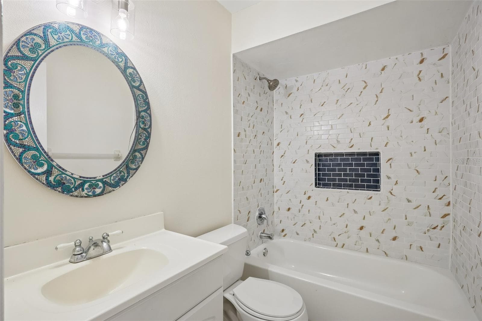 Single Family Residence at 16148 GARDENDALE DR, TAMPA, photo 27 of 43