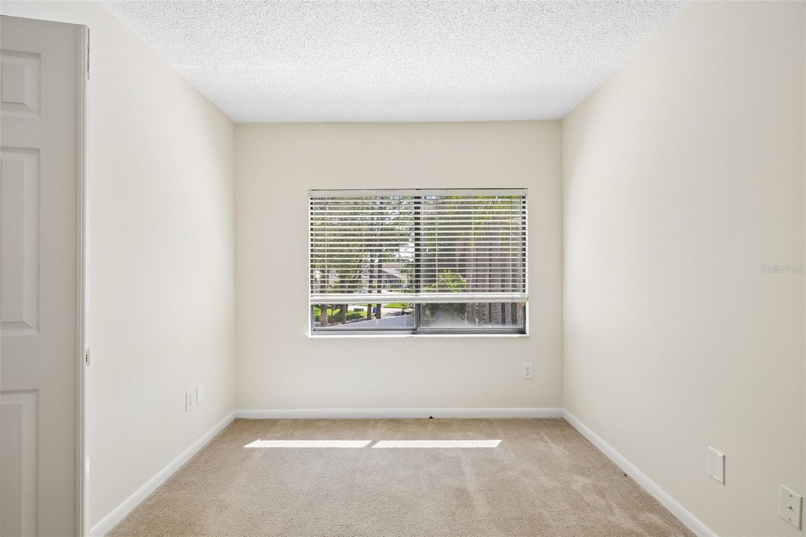 Single Family Residence at 16148 GARDENDALE DR, TAMPA, photo 29 of 43