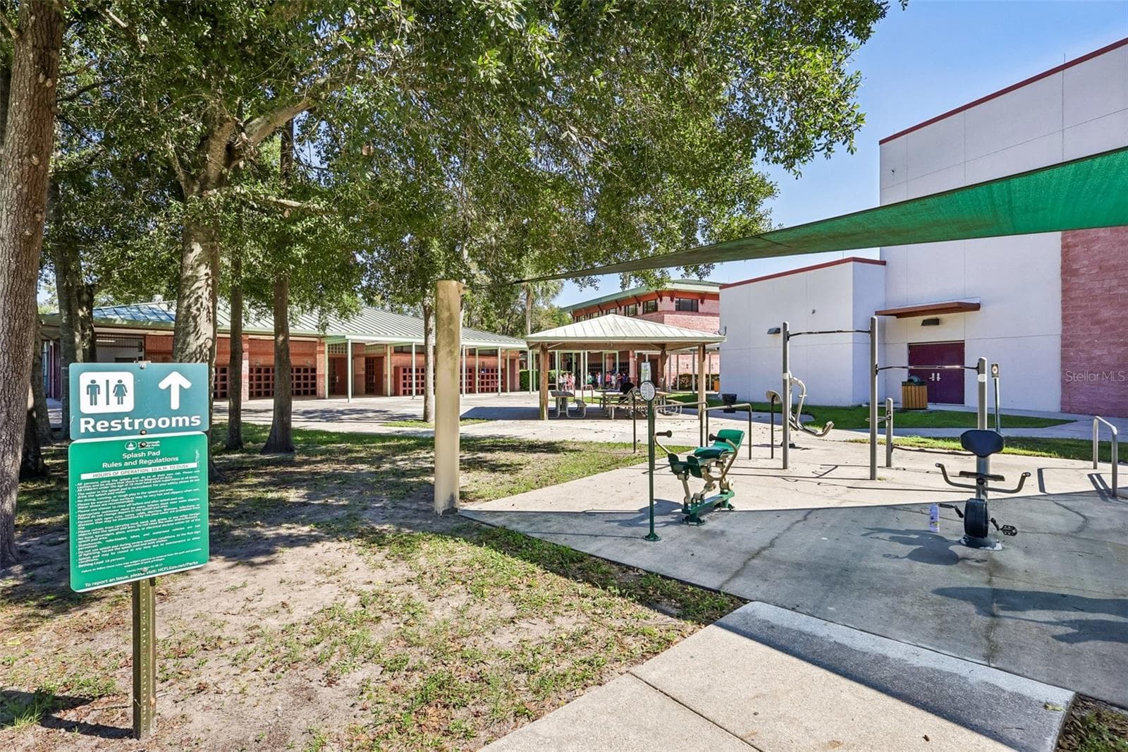Single Family Residence at 16148 GARDENDALE DR, TAMPA, photo 40 of 43