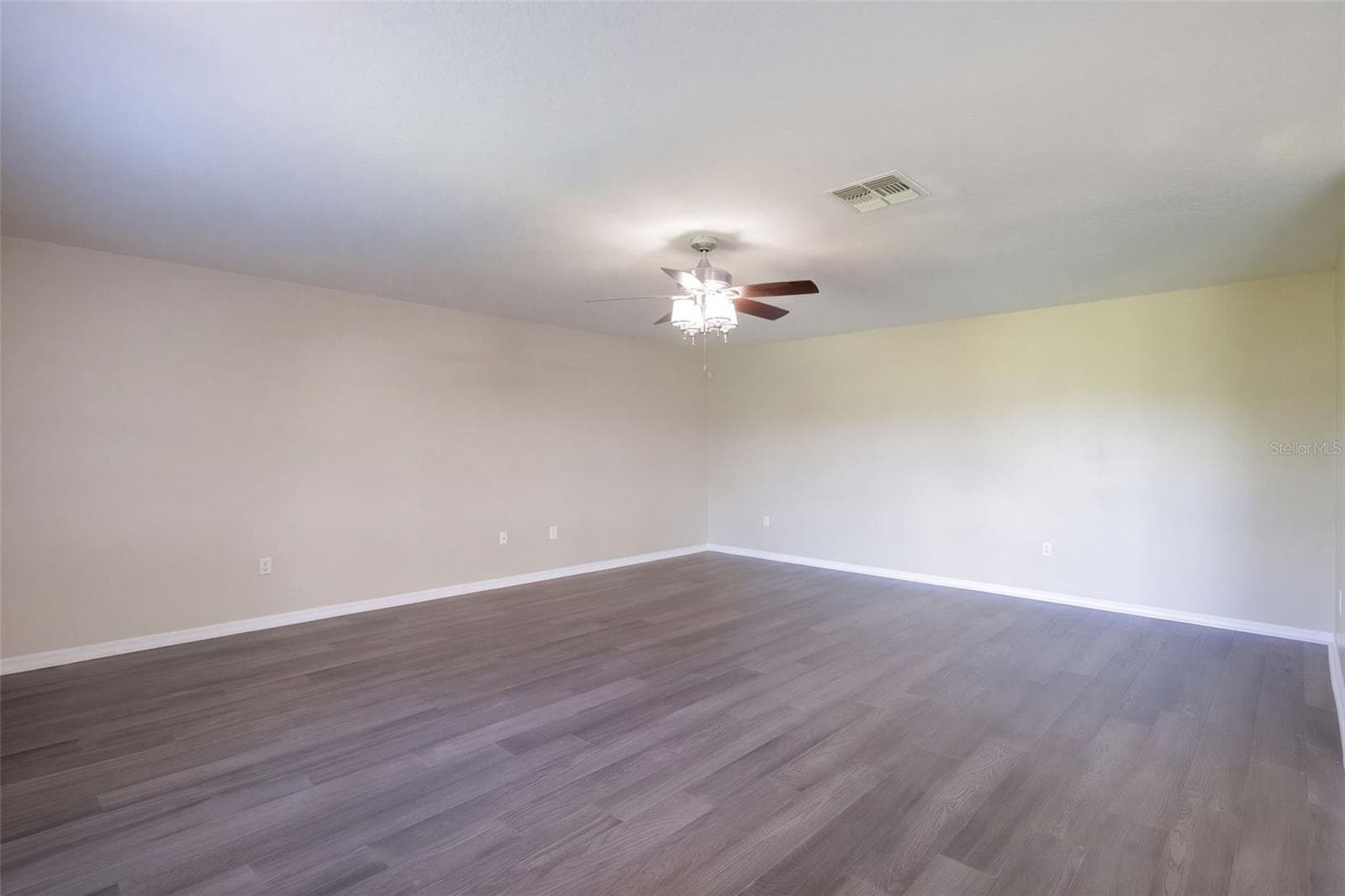 Single Family Residence at 410 FAIRFIELD DR, SANFORD, photo 17 of 55